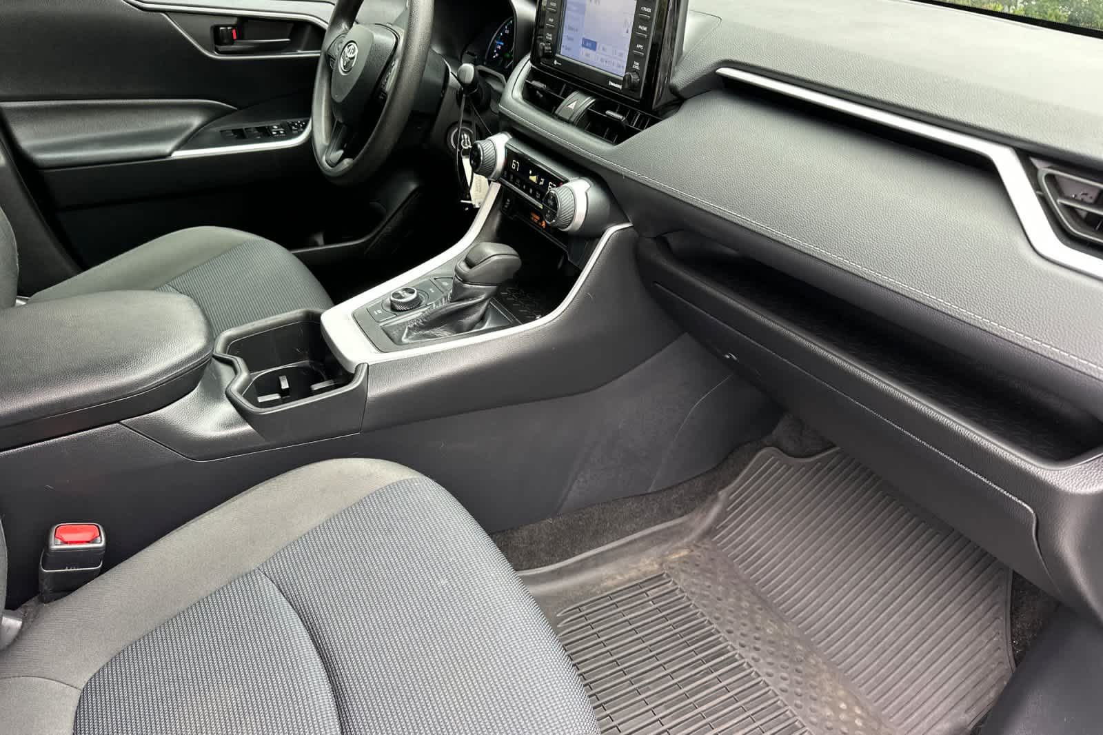 Thumbnail: 2022 Toyota RAV4 - 17