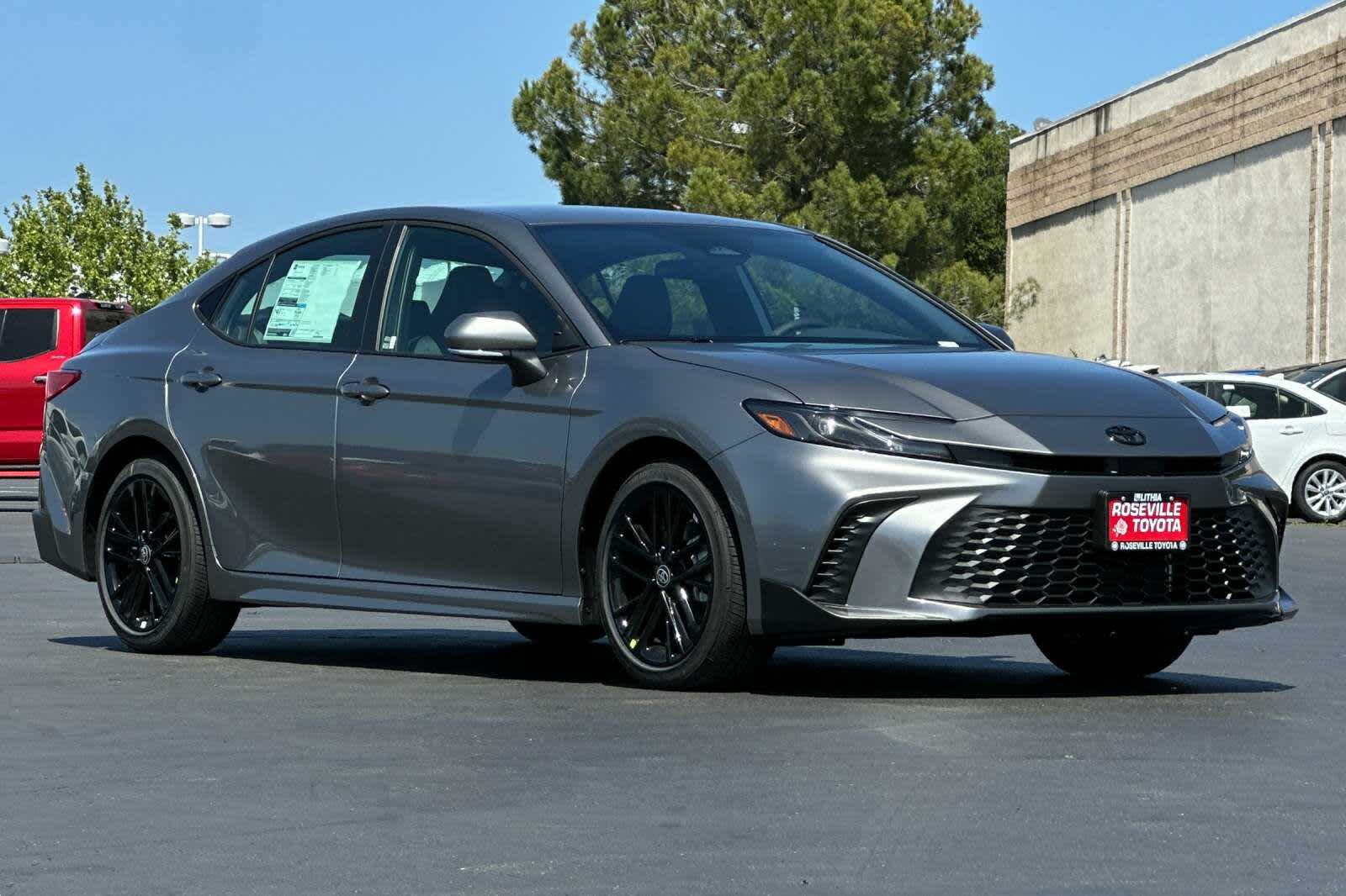 Thumbnail: 2025 Toyota Camry - 9