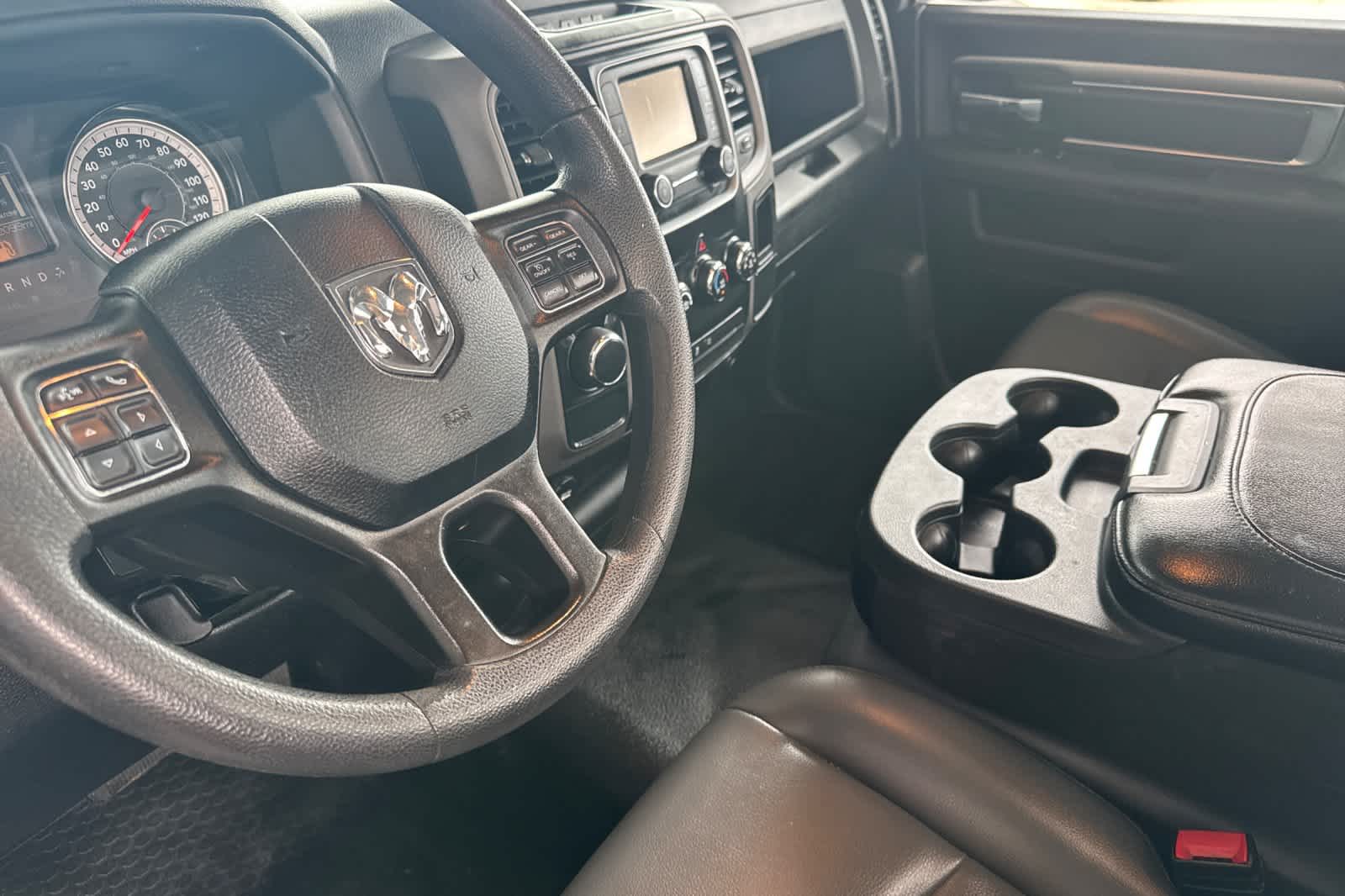 Thumbnail: 2022 RAM 1500 Classic - 10