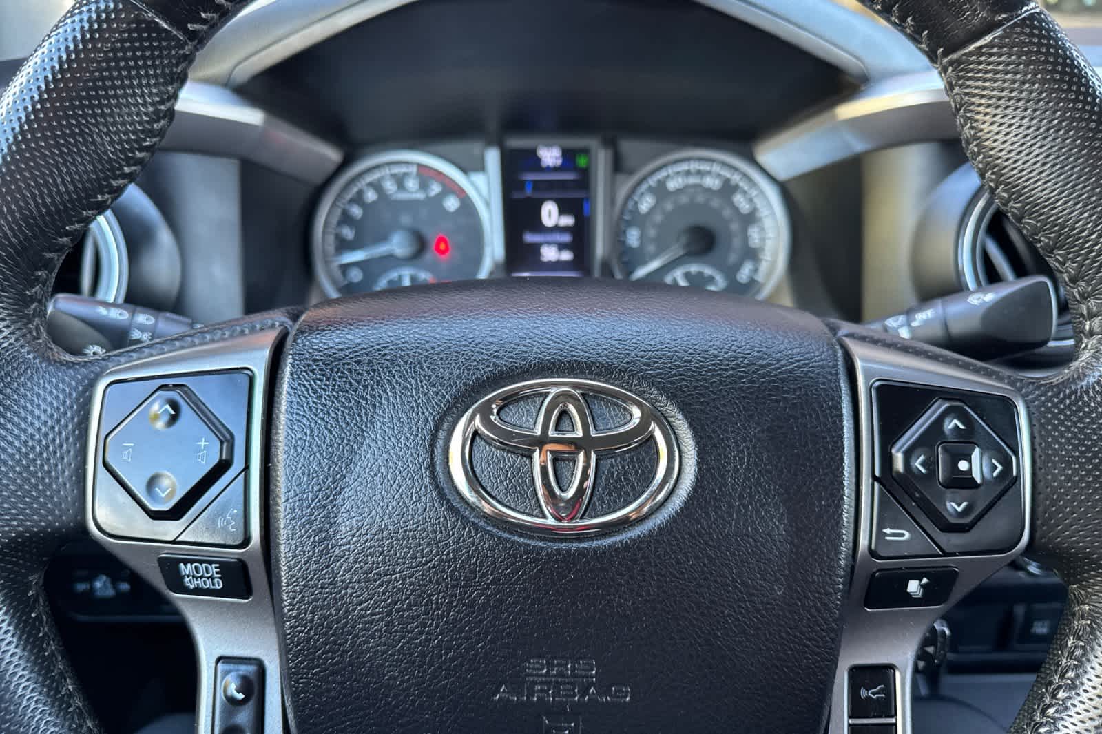 Thumbnail: 2022 Toyota Tacoma - 22