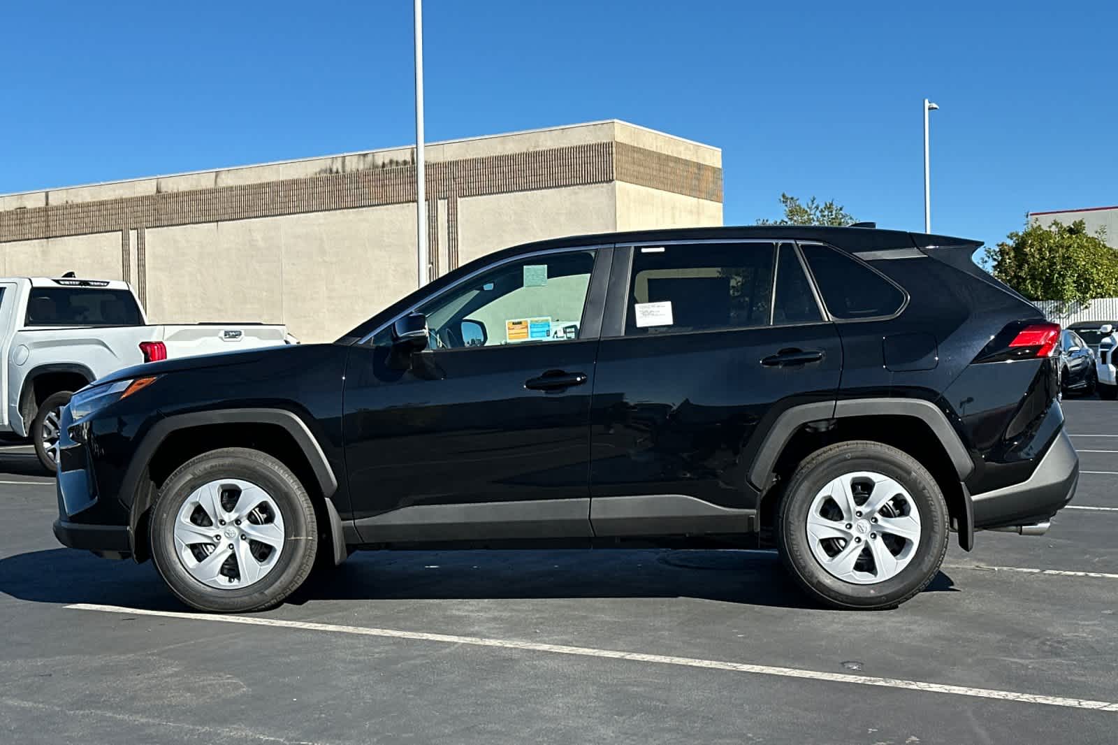 Thumbnail: 2025 Toyota RAV4 - 5