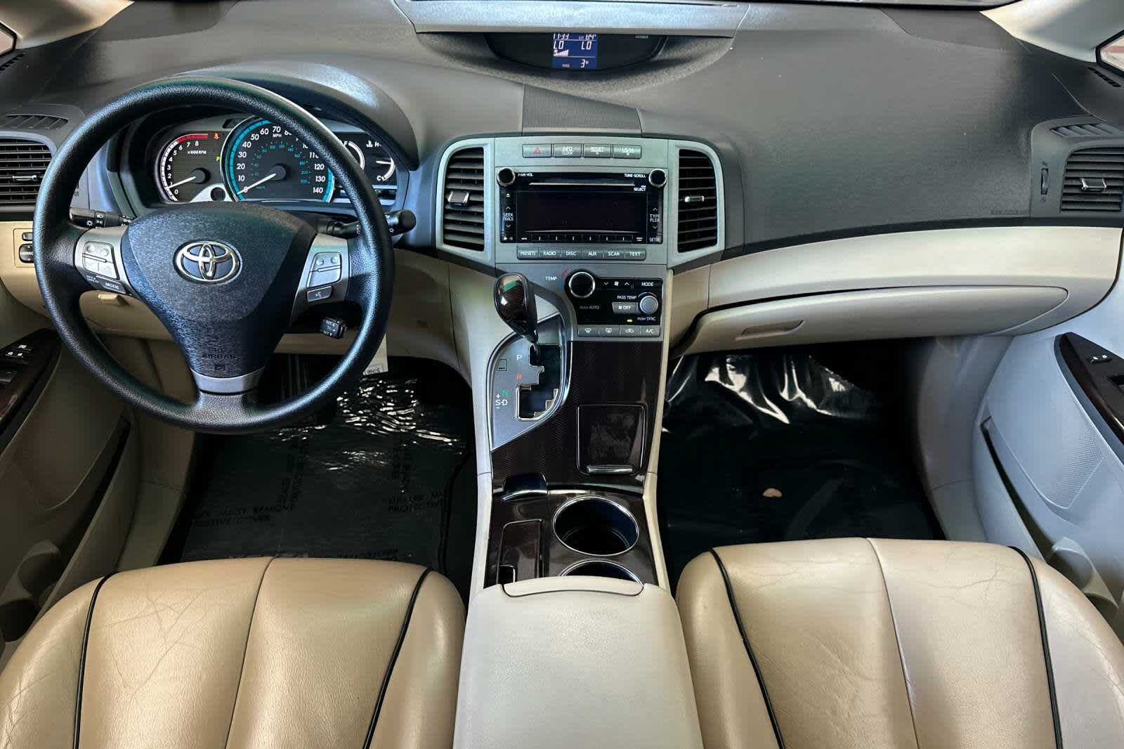 Thumbnail: 2010 Toyota Venza - 3