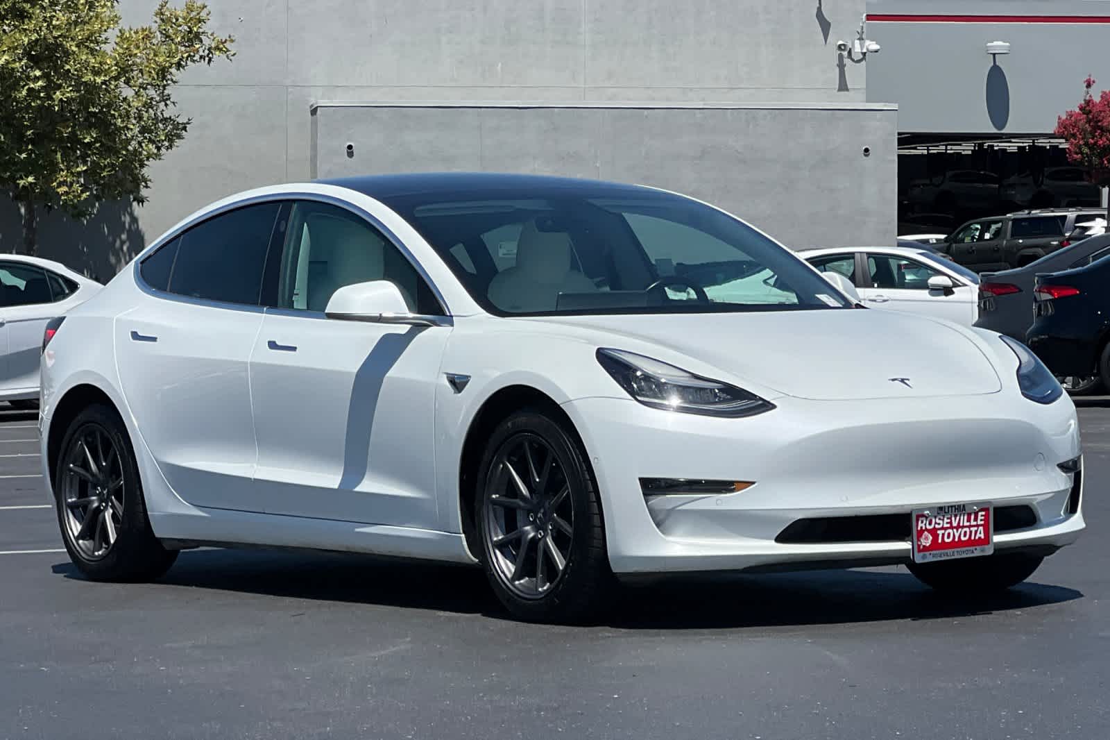 Thumbnail: 2019 Tesla Model 3 - 5