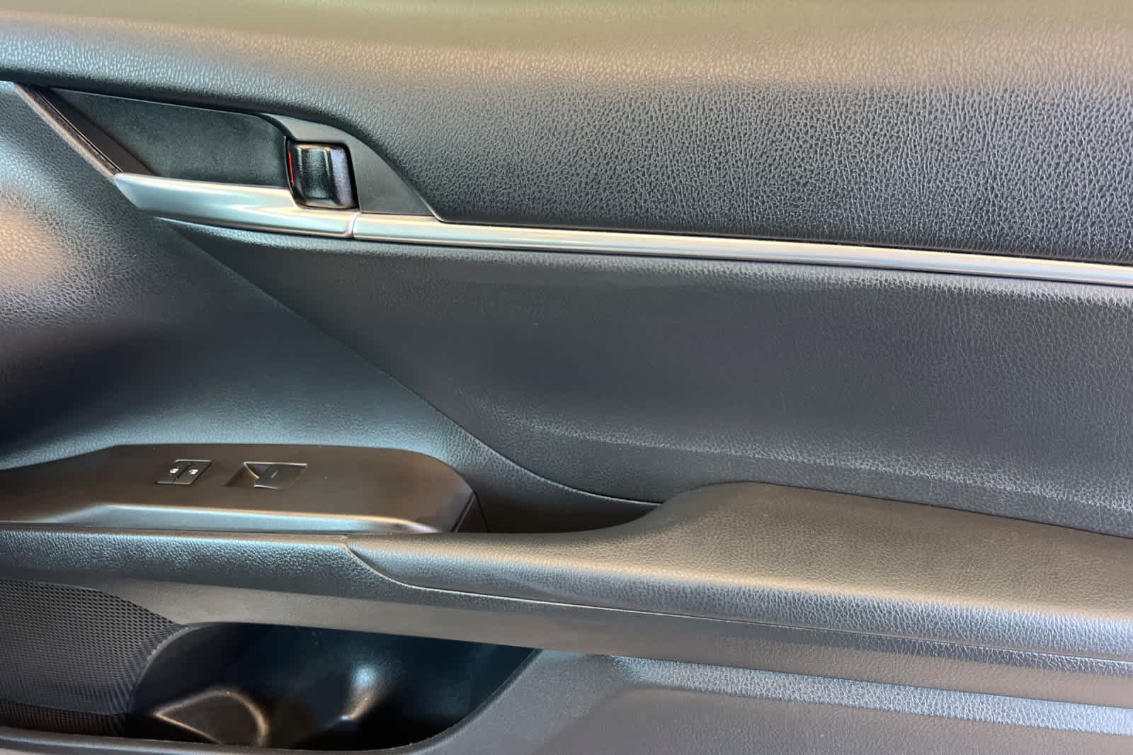 Thumbnail: 2023 Toyota Camry - 17