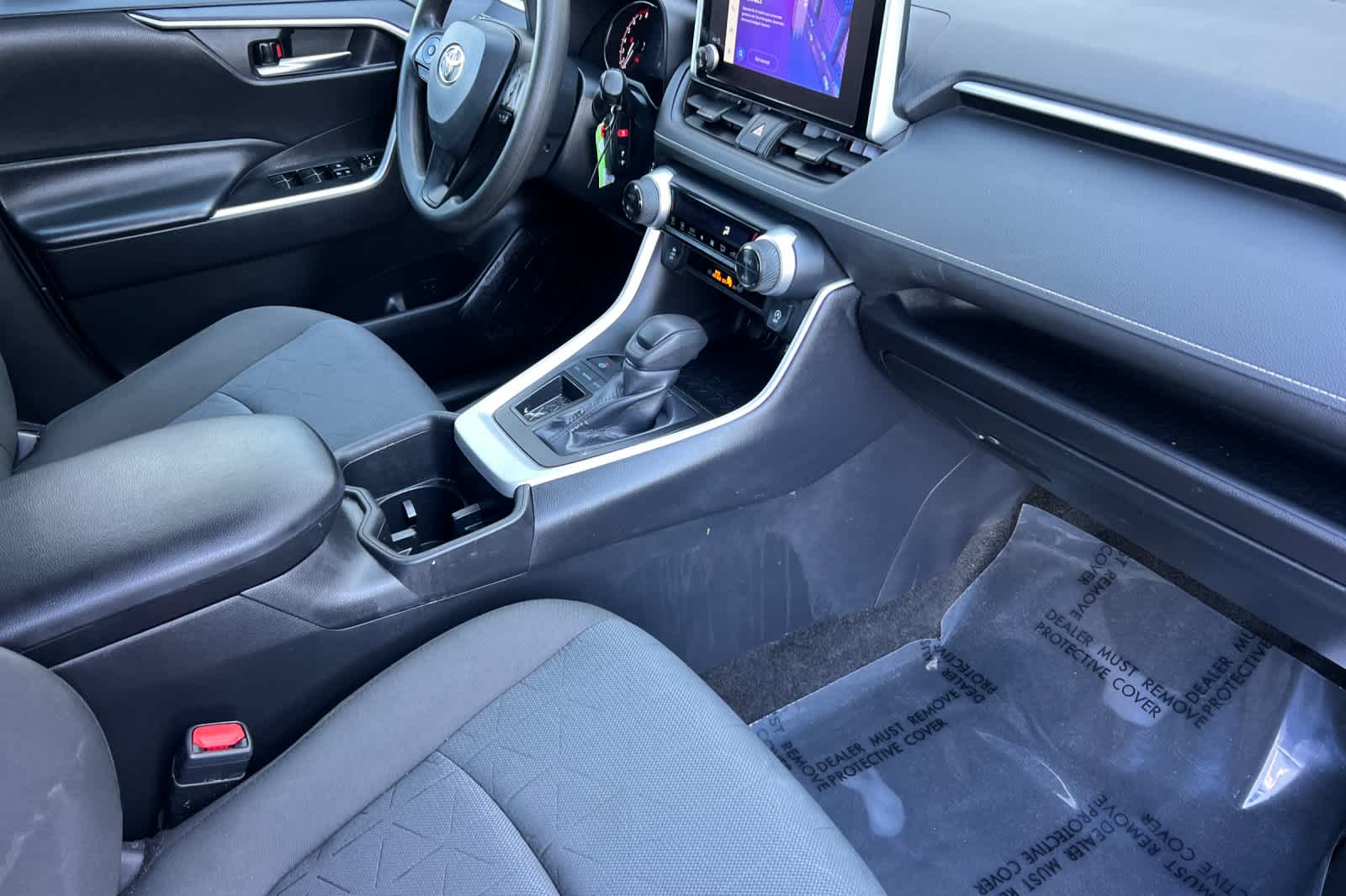 Thumbnail: 2024 Toyota RAV4 - 17