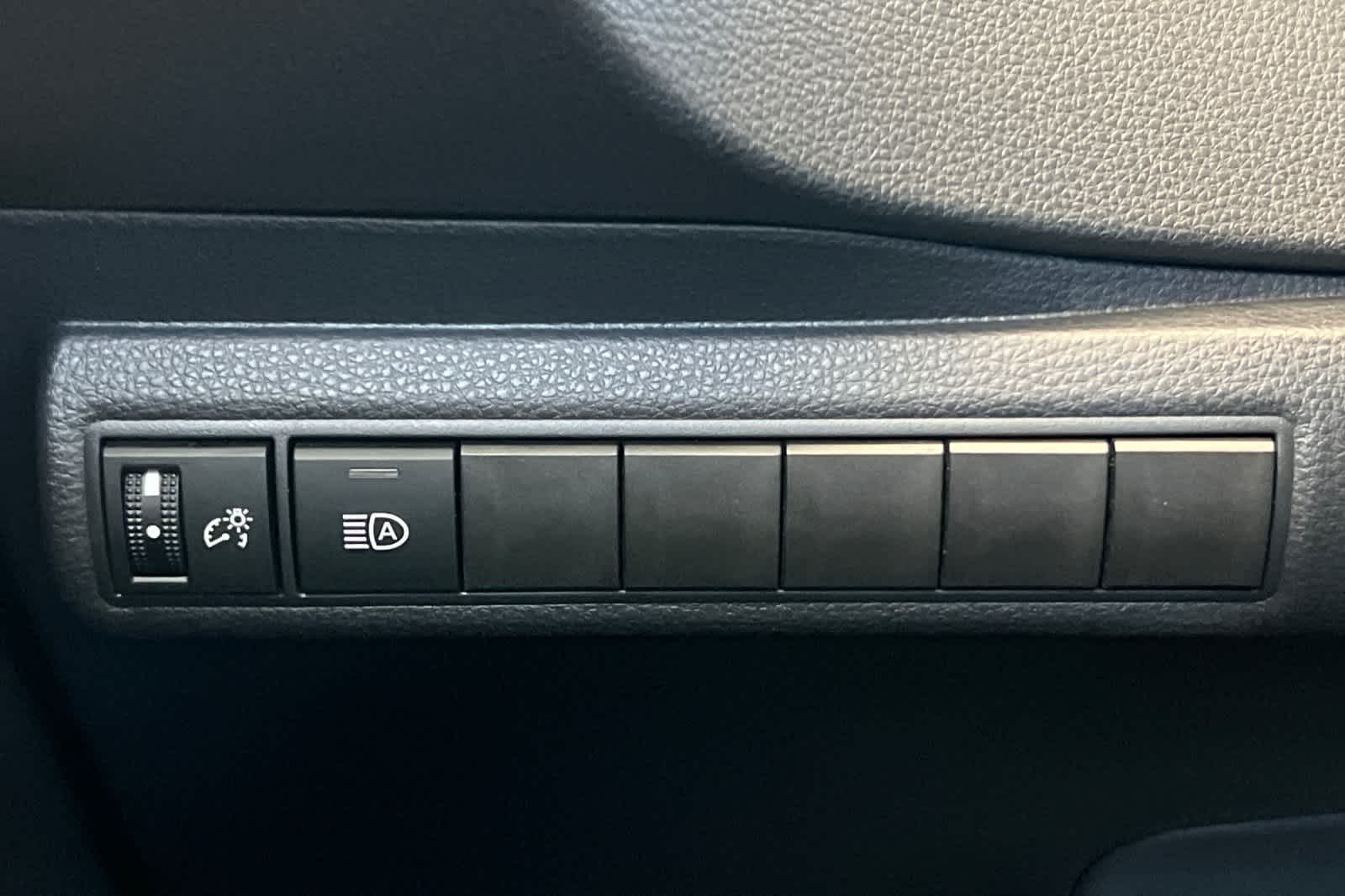 Thumbnail: 2025 Toyota Corolla - 27