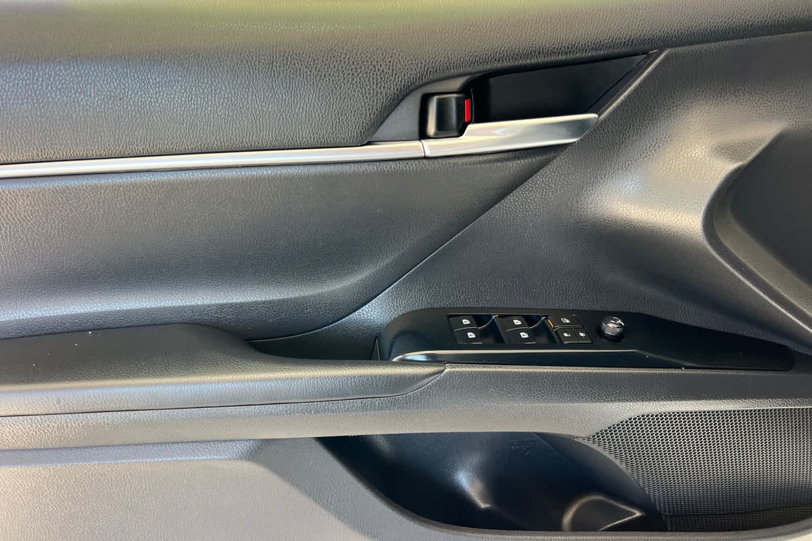 Thumbnail: 2019 Toyota Camry - 12