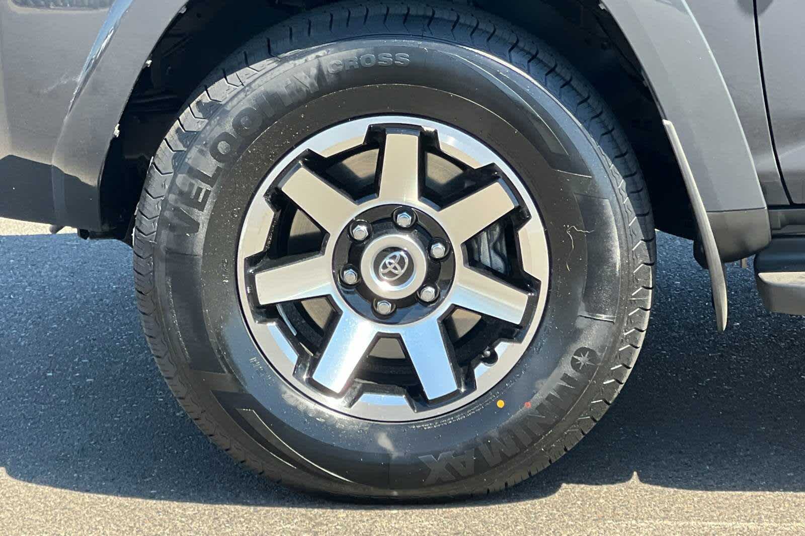 Thumbnail: 2024 Toyota 4Runner - 28
