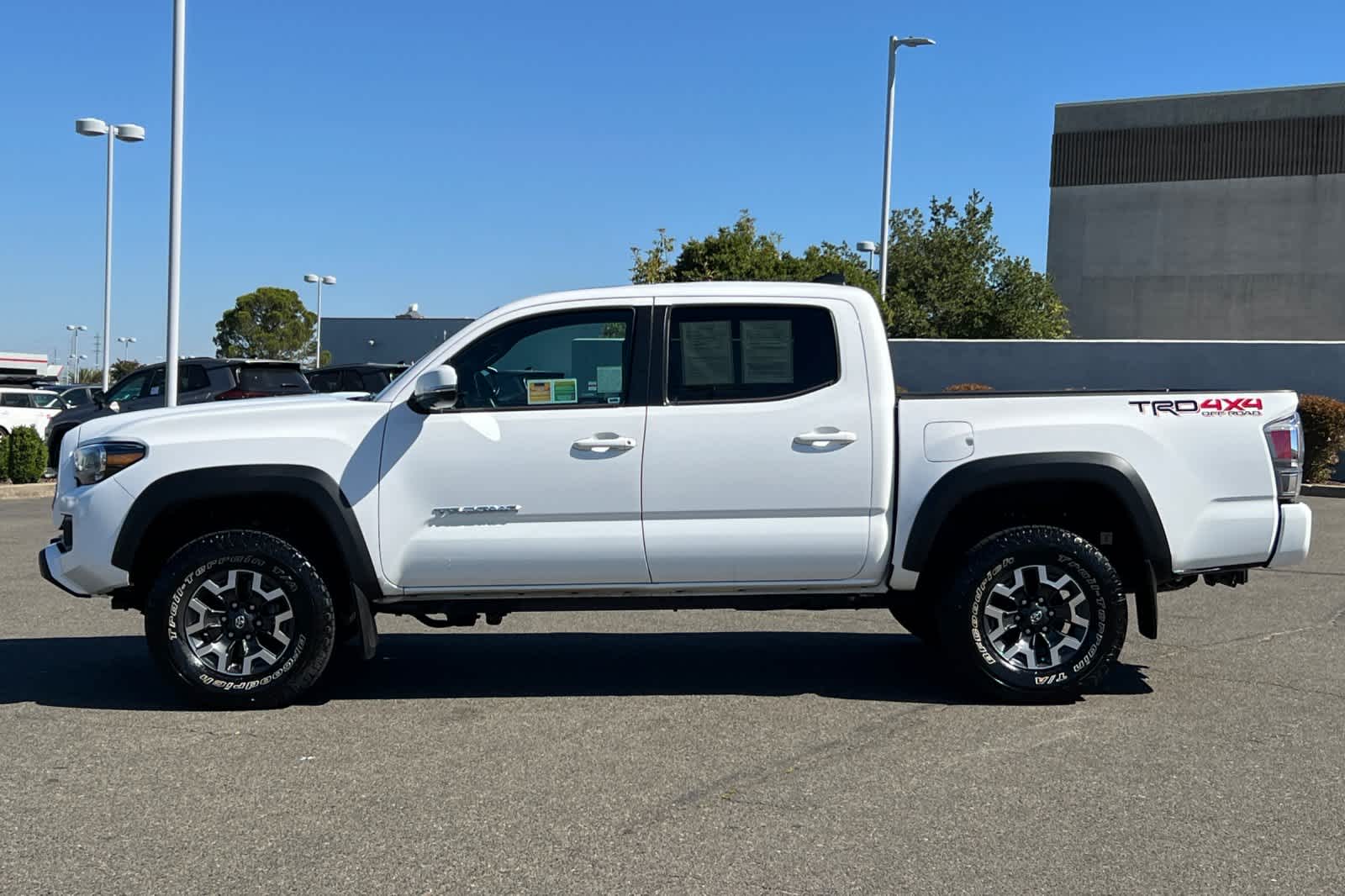 Thumbnail: 2023 Toyota Tacoma - 9