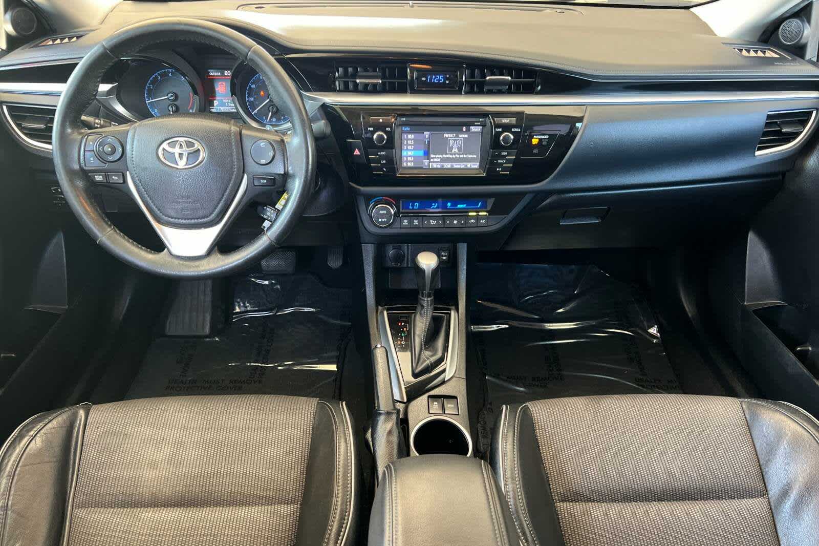Thumbnail: 2015 Toyota Corolla - 3