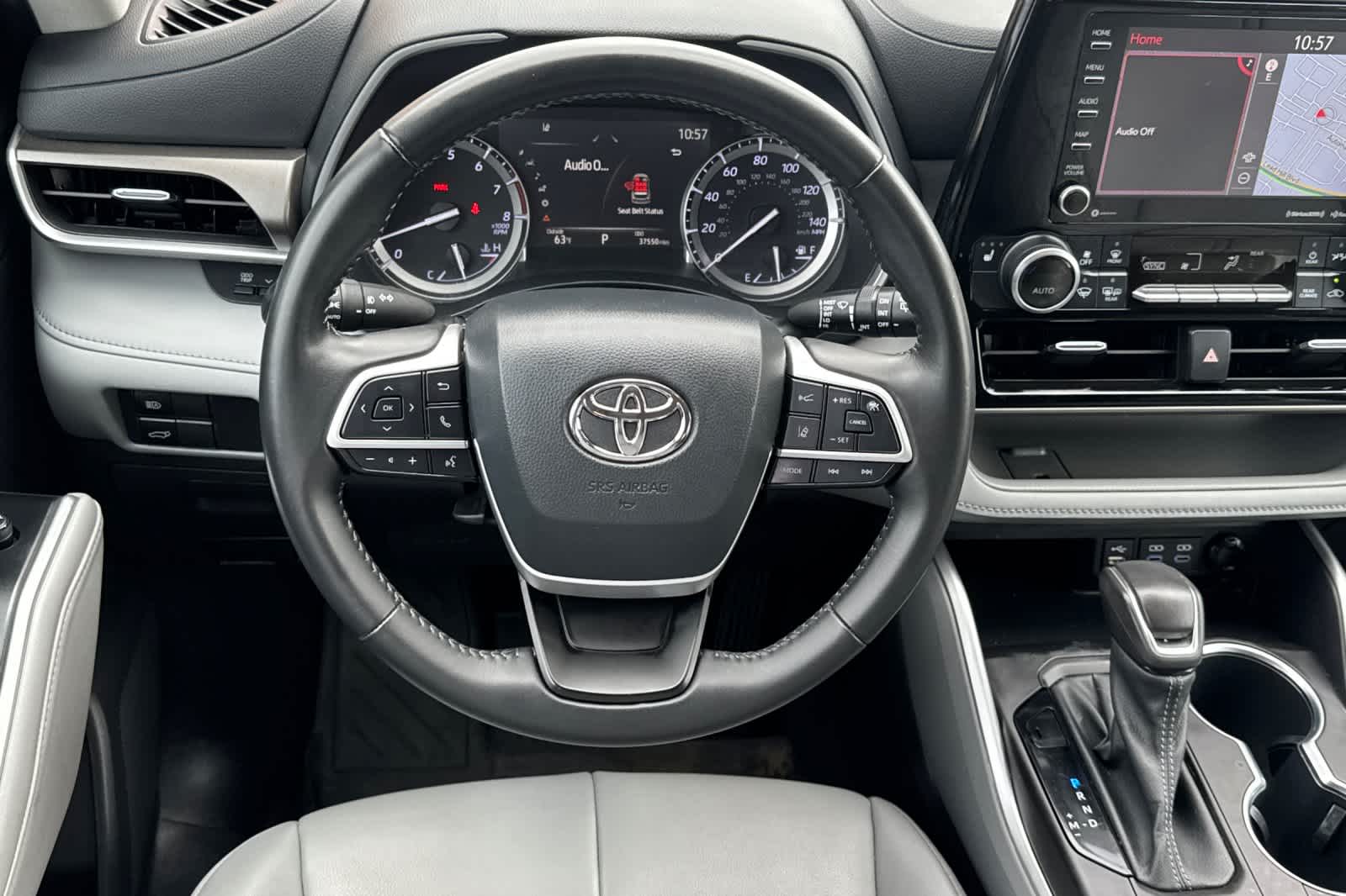 Thumbnail: 2022 Toyota Highlander - 15