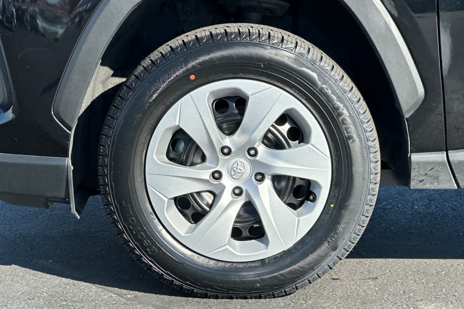 Thumbnail: 2024 Toyota RAV4 - 30