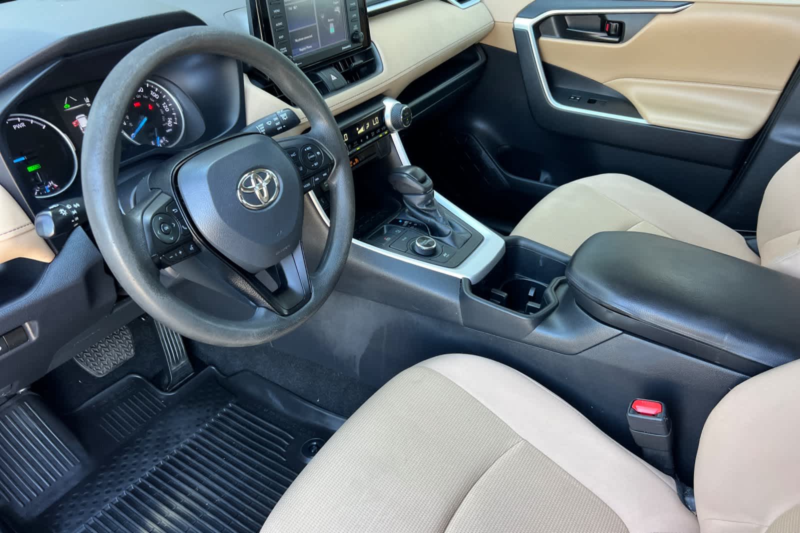 Thumbnail: 2022 Toyota RAV4 - 11