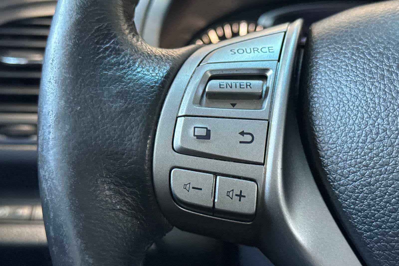 Thumbnail: 2015 Nissan Altima - 26