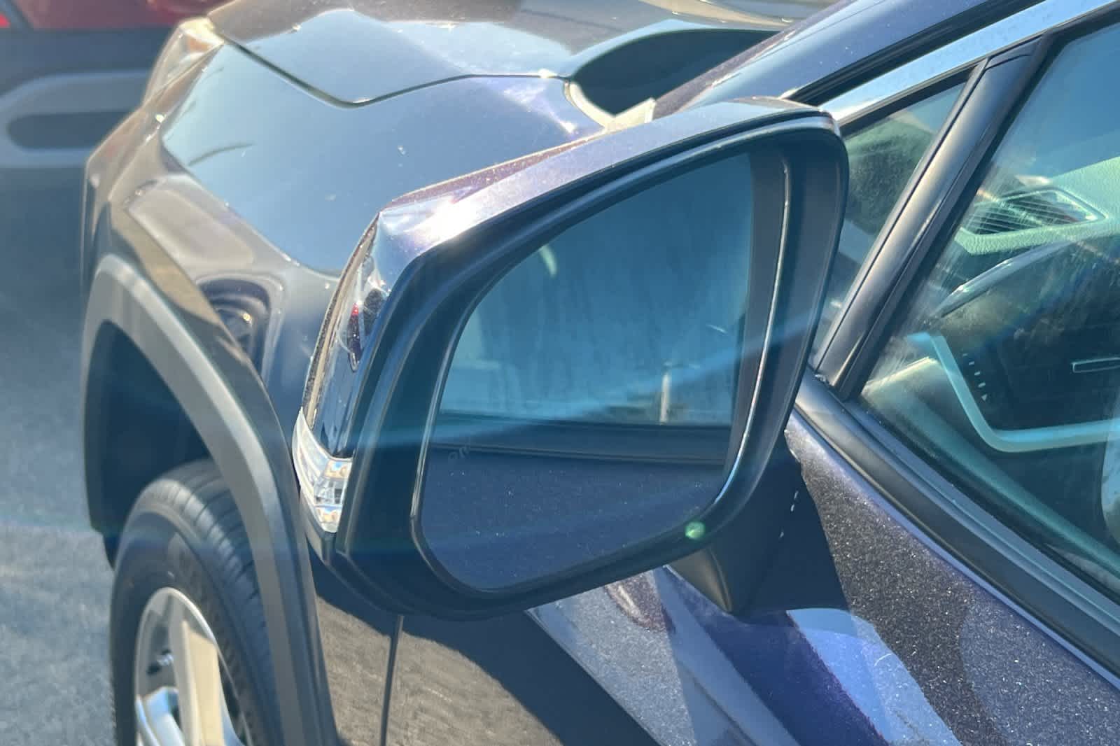 Thumbnail: 2019 Toyota RAV4 - 20