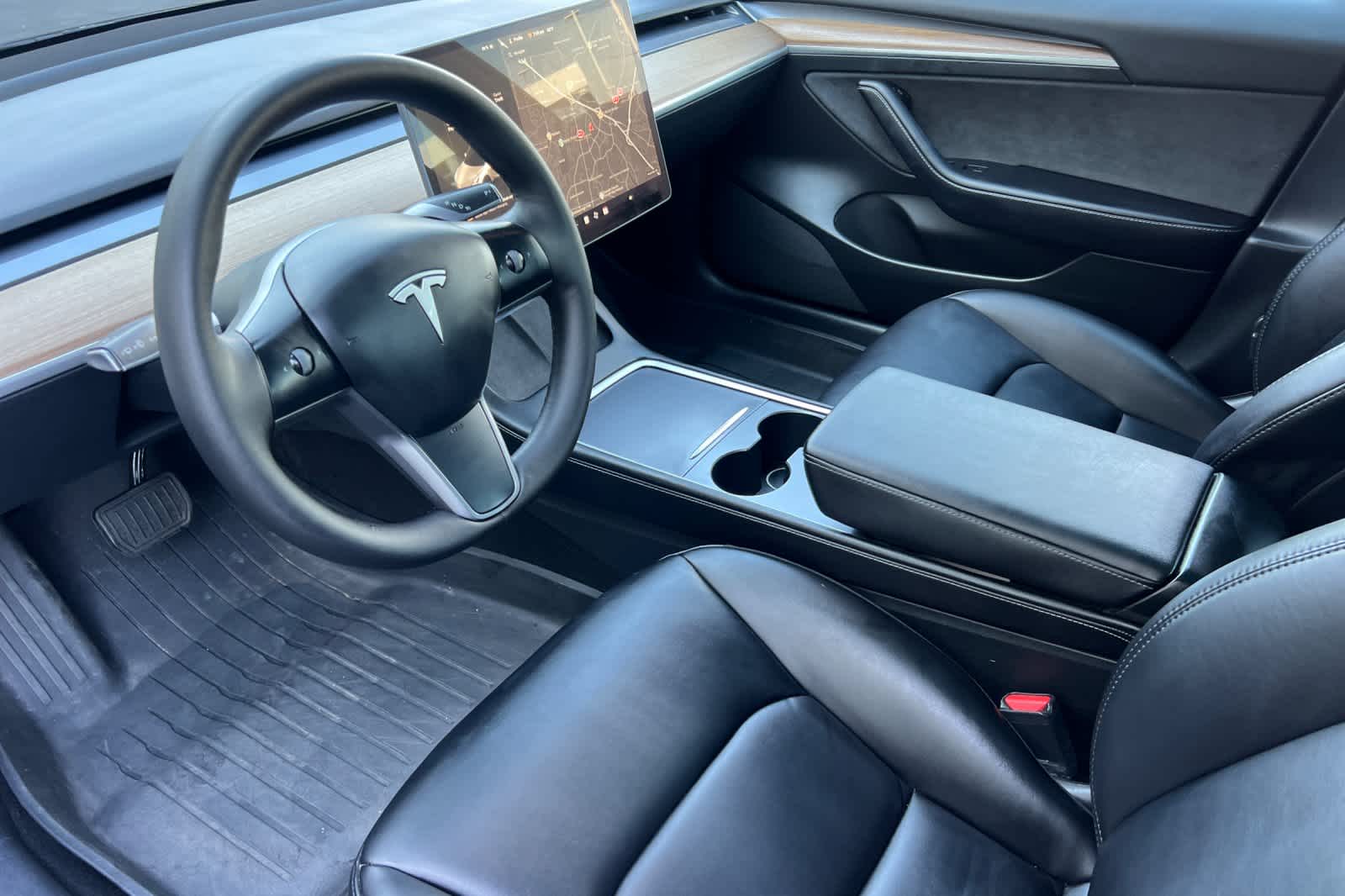 Thumbnail: 2022 Tesla Model 3 - 11