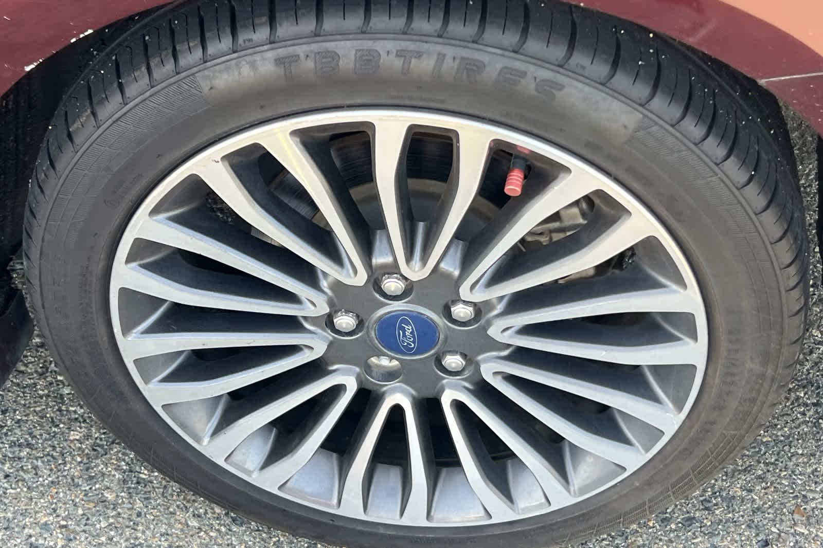 Thumbnail: 2017 Ford Fusion - 18