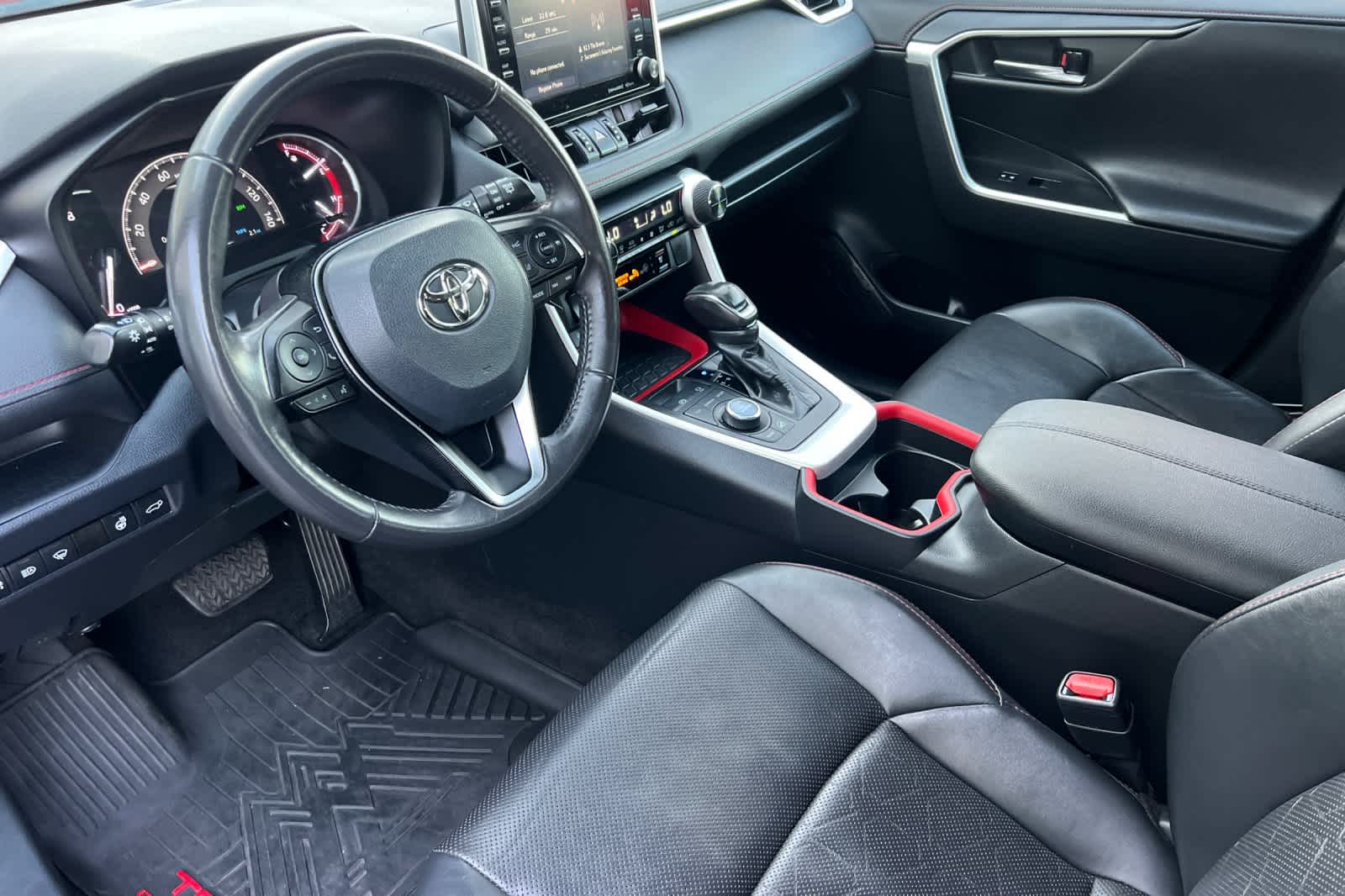 Thumbnail: 2020 Toyota RAV4 - 11