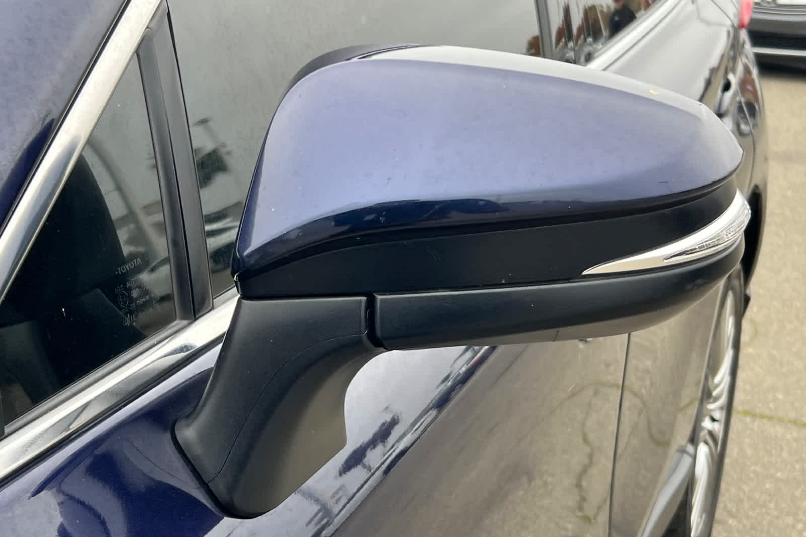 Thumbnail: 2022 Toyota Venza - 21