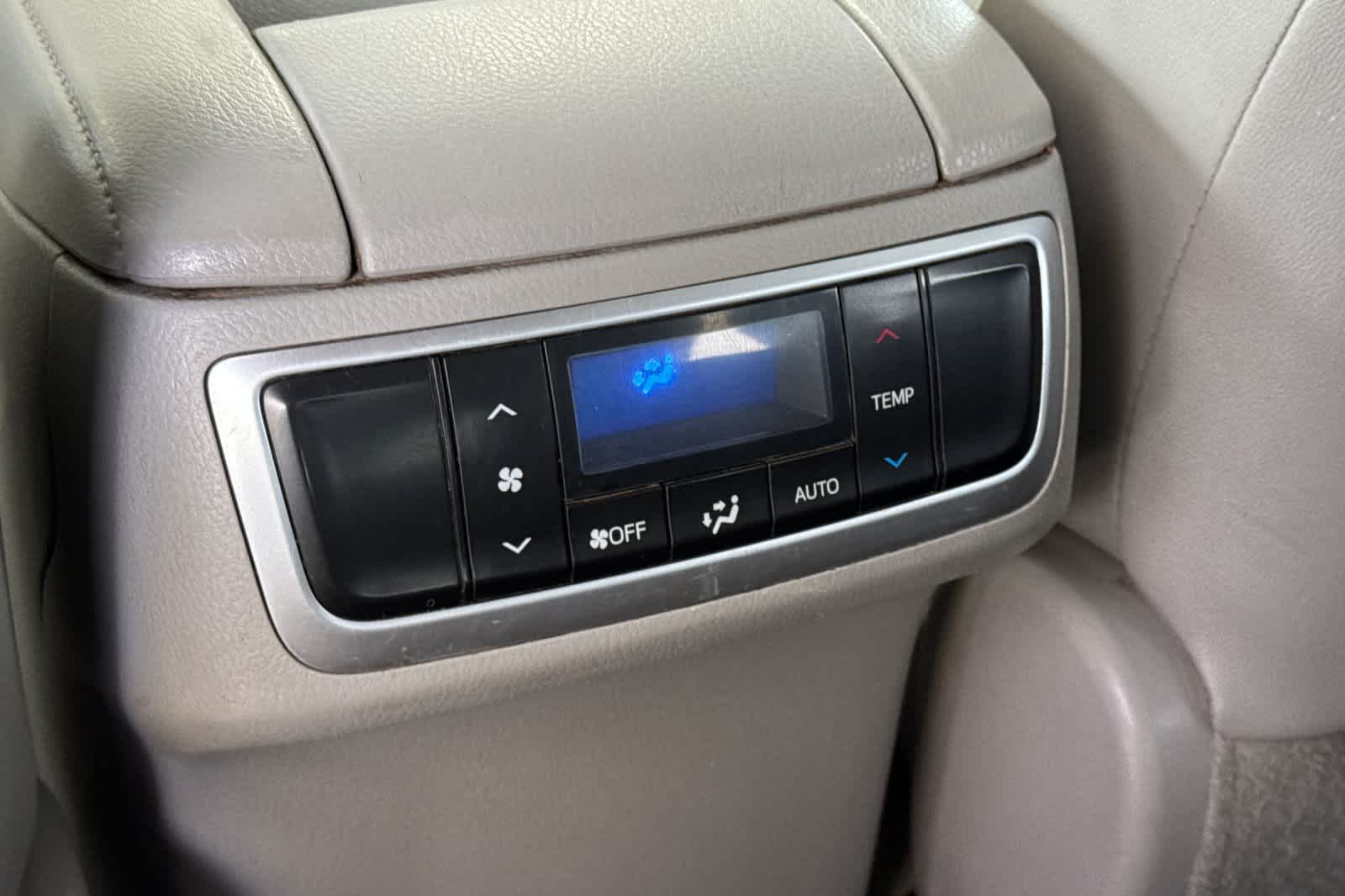 Thumbnail: 2018 Toyota Highlander - 14