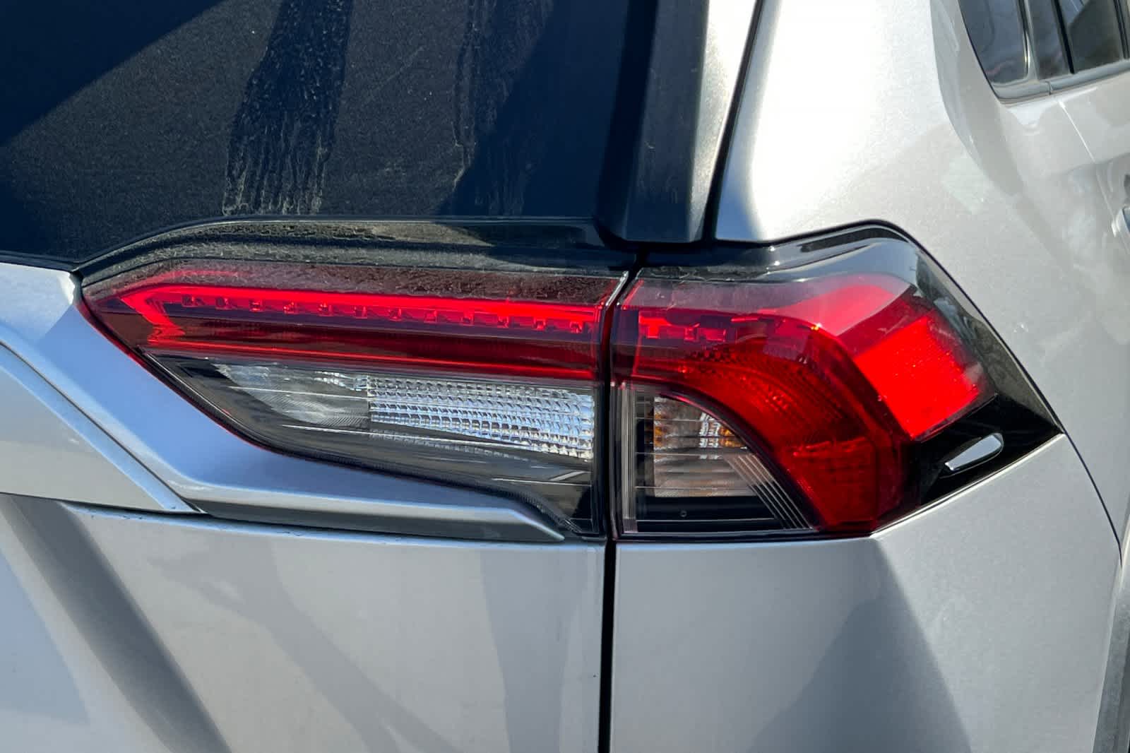 Thumbnail: 2022 Toyota RAV4 - 16