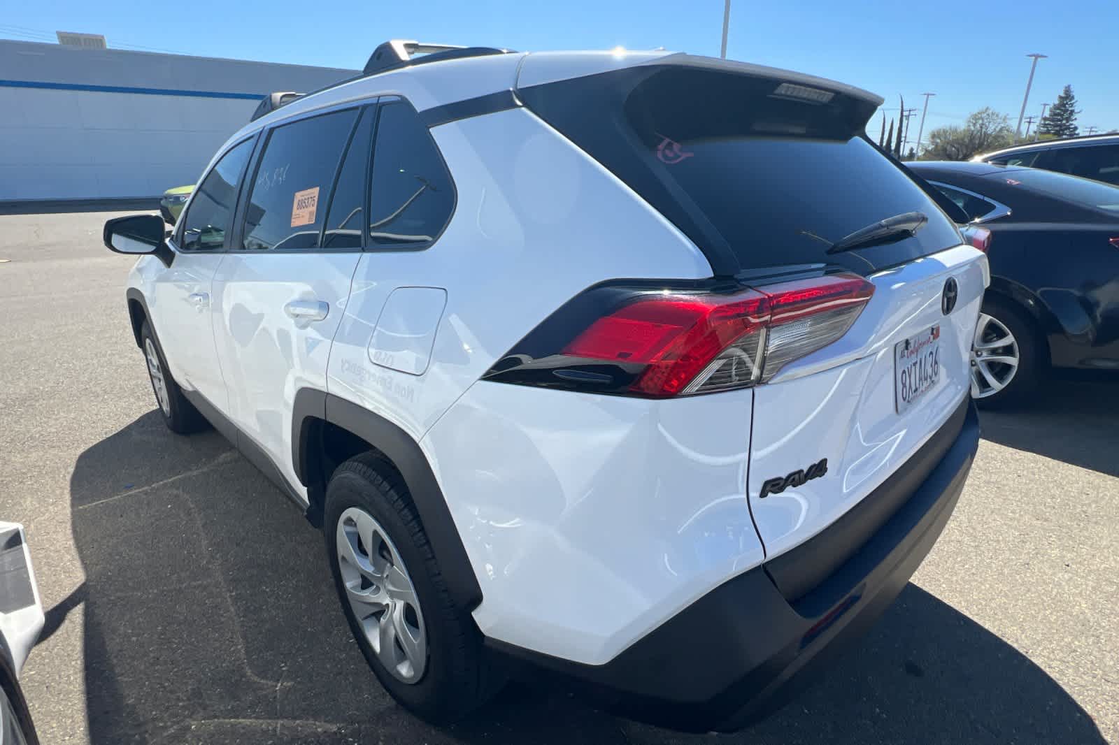 Thumbnail: 2021 Toyota RAV4 - 4