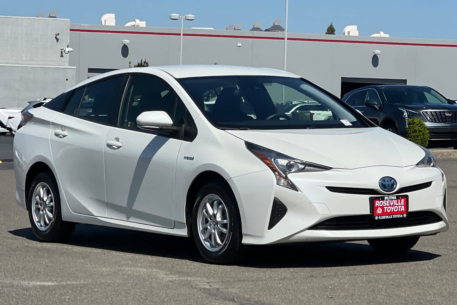 Thumbnail: 2017 Toyota Prius - 5