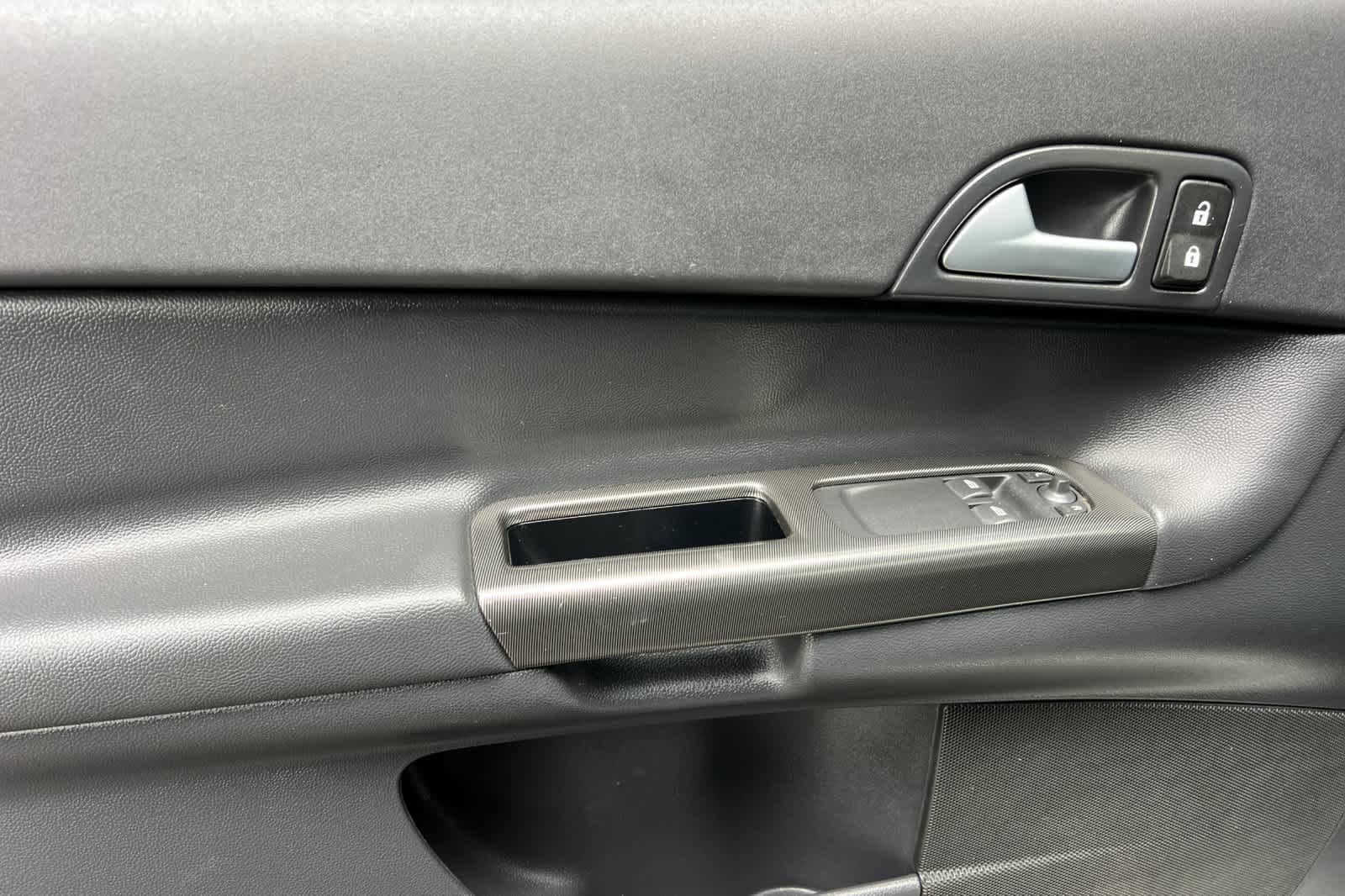 Thumbnail: 2011 Volvo C30 - 12