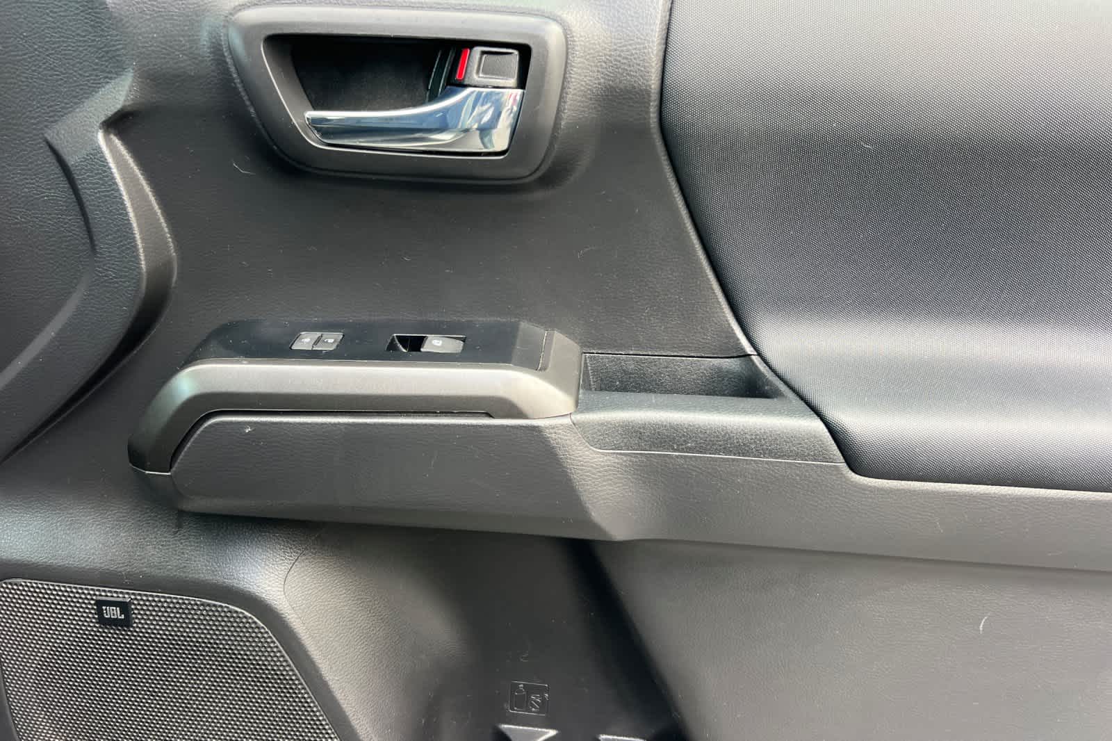 Thumbnail: 2022 Toyota Tacoma - 17