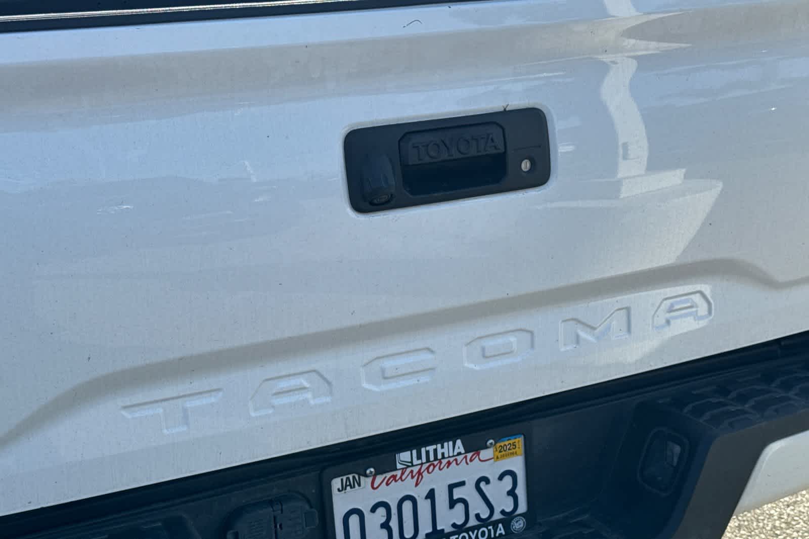 Thumbnail: 2023 Toyota Tacoma - 7