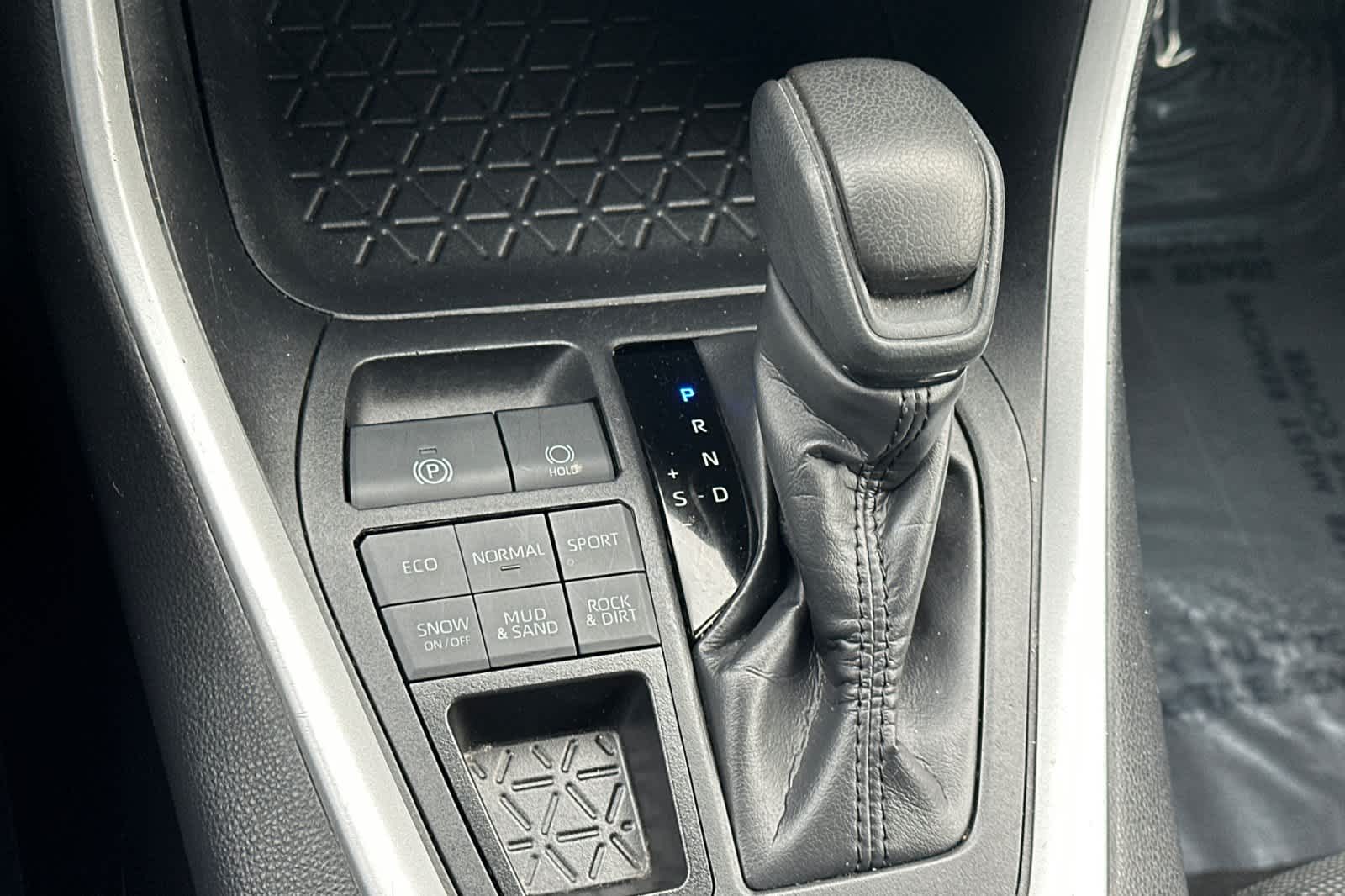 Thumbnail: 2024 Toyota RAV4 - 23