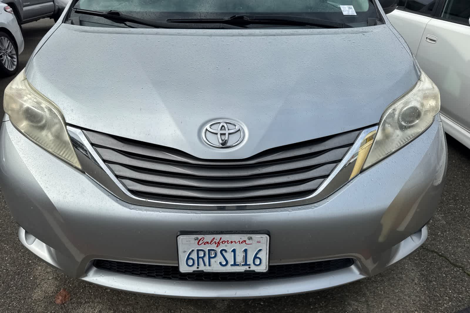 Thumbnail: 2011 Toyota Sienna - 9