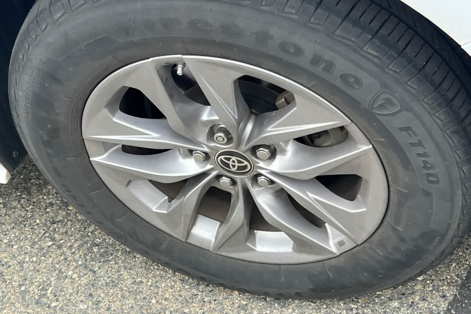 Thumbnail: 2021 Toyota Sienna - 16