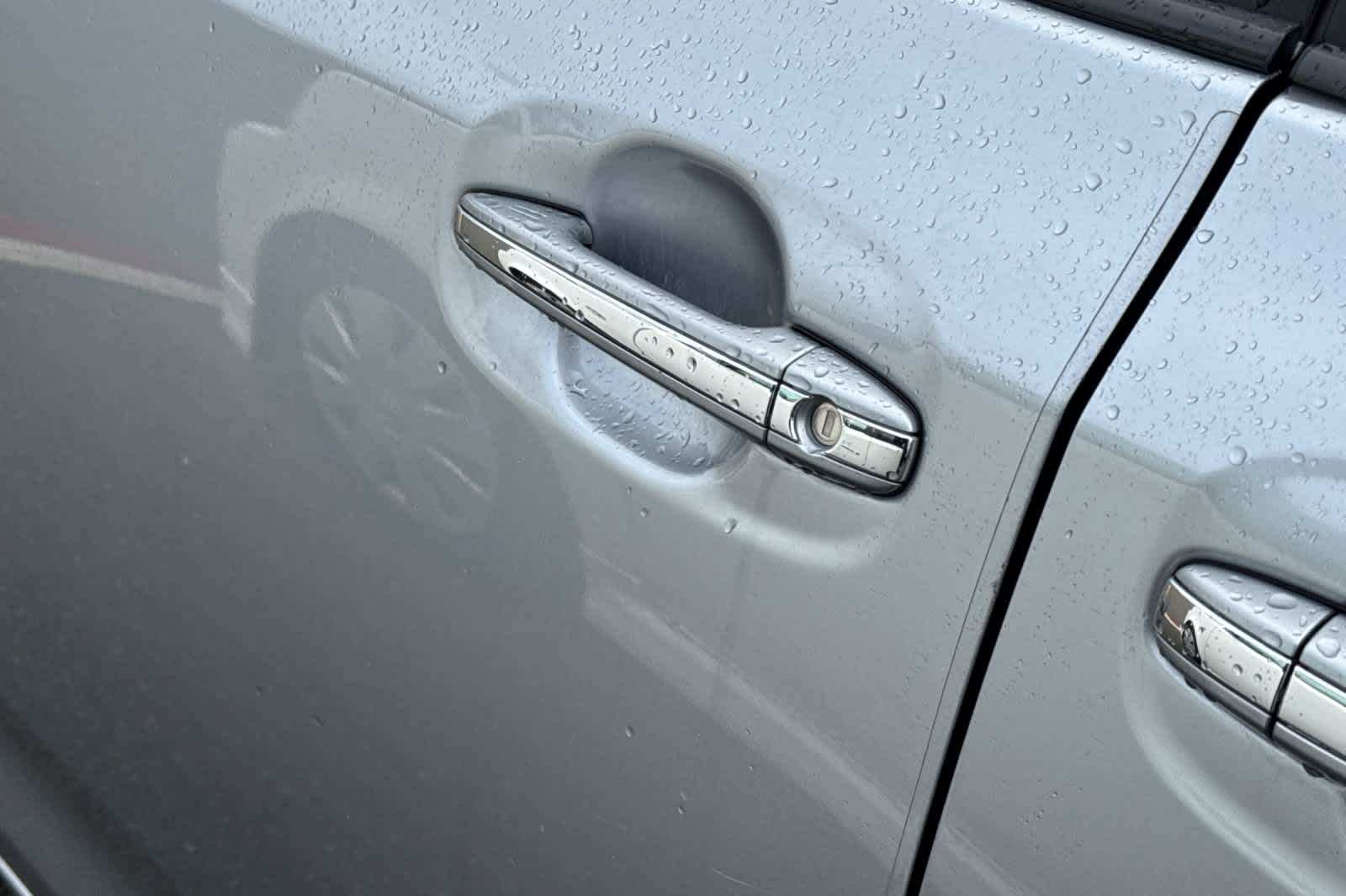 Thumbnail: 2011 Toyota Sienna - 19