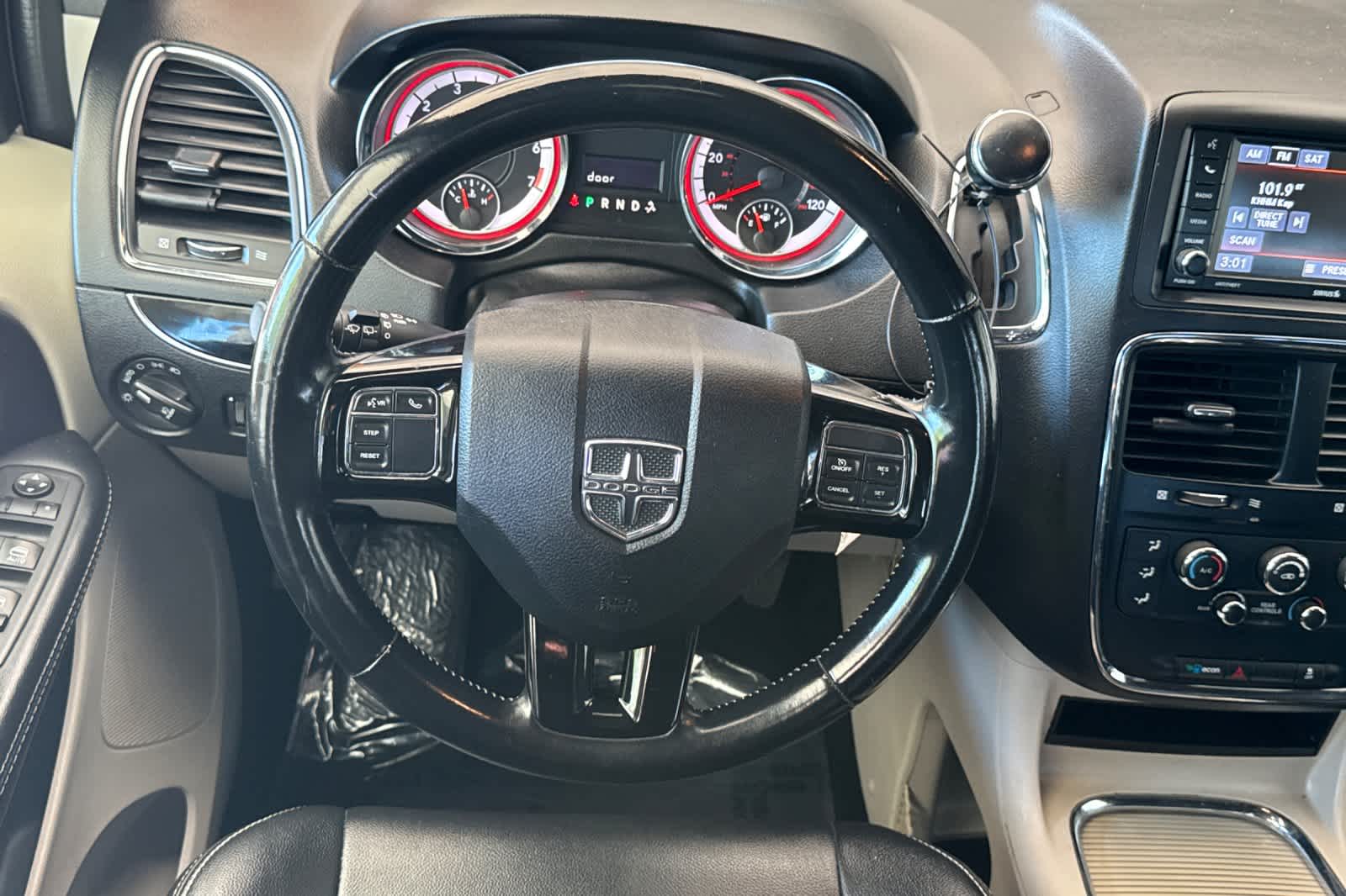 Thumbnail: 2019 Dodge Grand Caravan - 14
