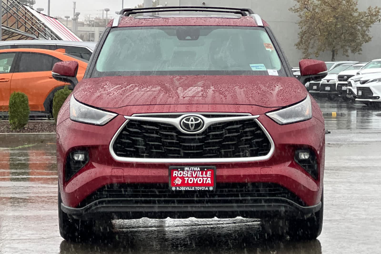 Thumbnail: 2023 Toyota Highlander - 10