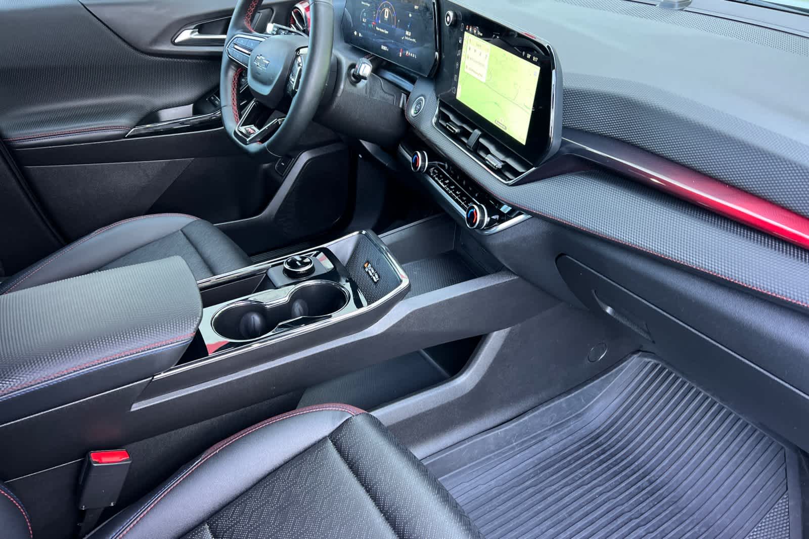 Thumbnail: 2025 Chevrolet Equinox - 17