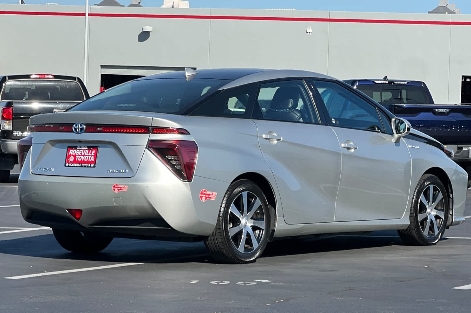 Thumbnail: 2018 Toyota Mirai - 2