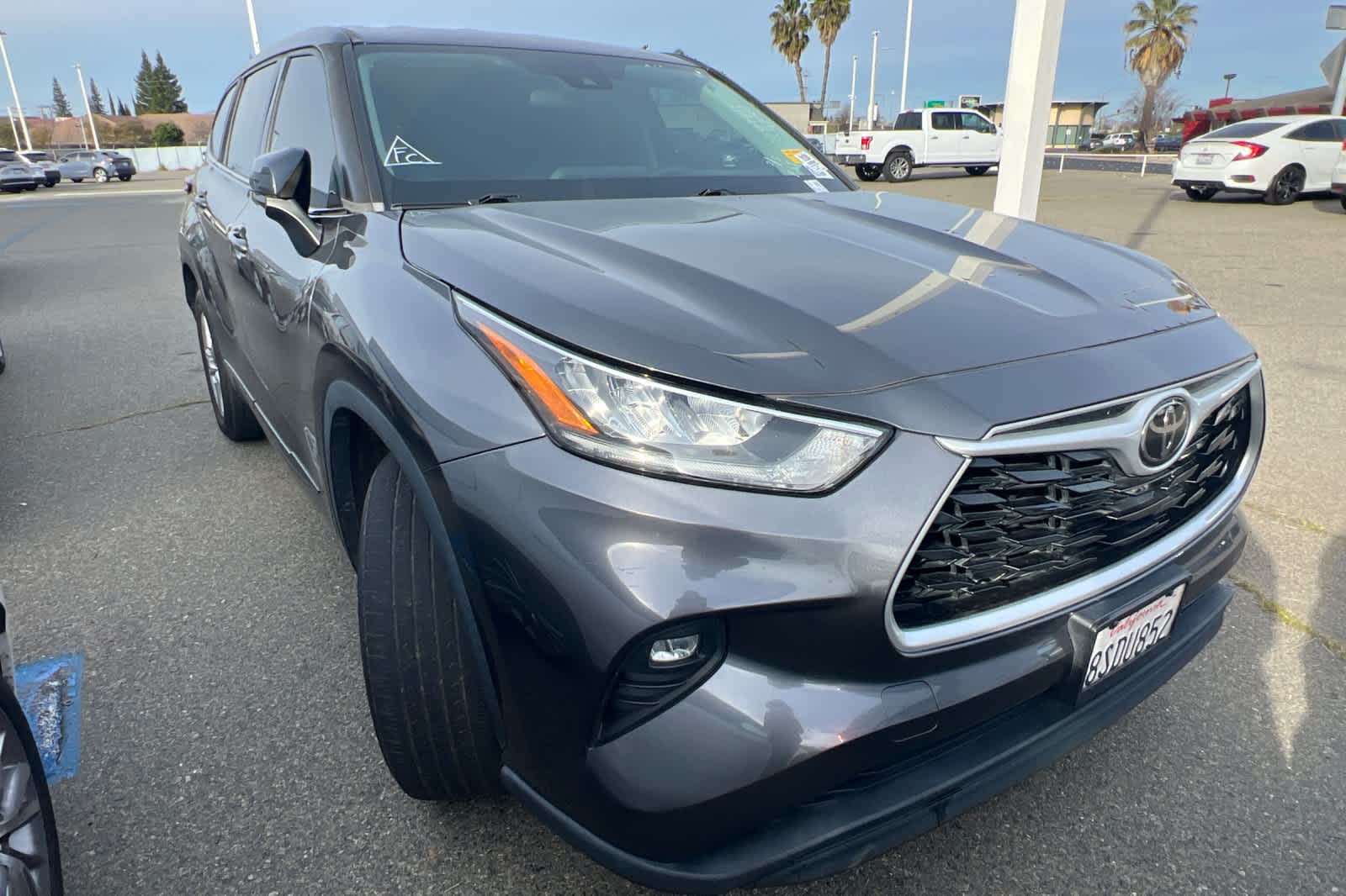 Thumbnail: 2020 Toyota Highlander - 3