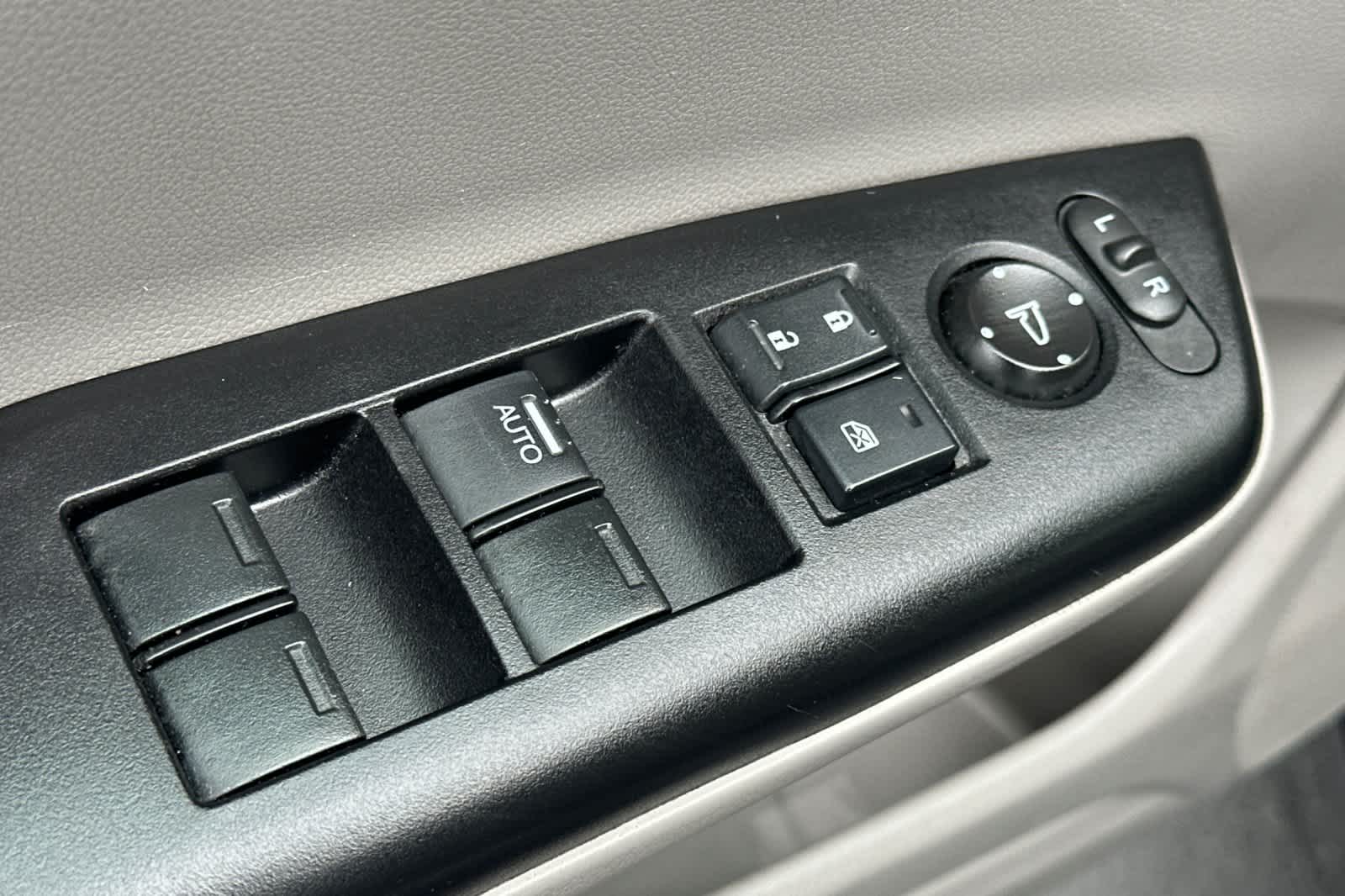 Thumbnail: 2015 Honda Civic - 13