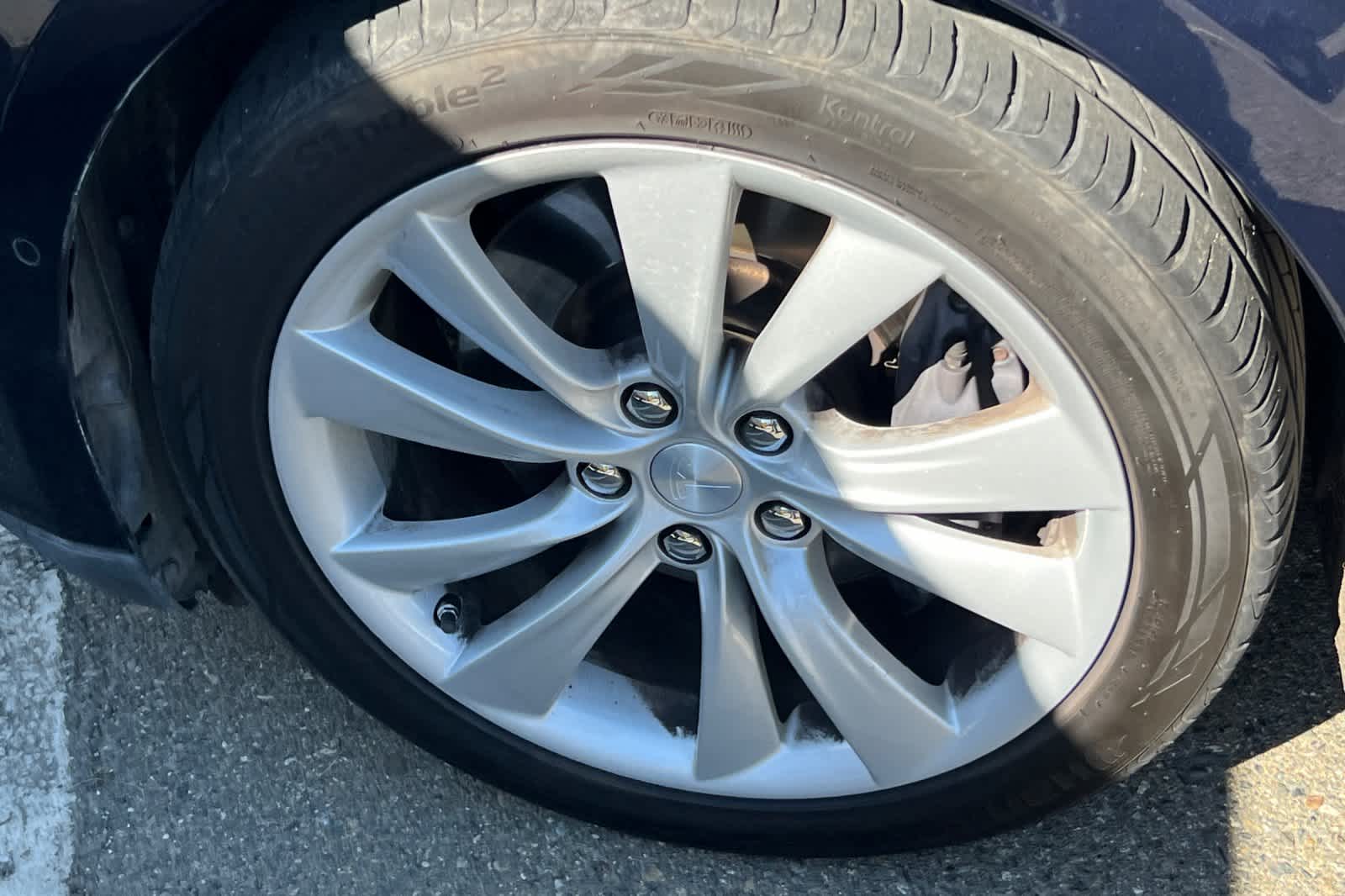 Thumbnail: 2014 Tesla Model S - 10