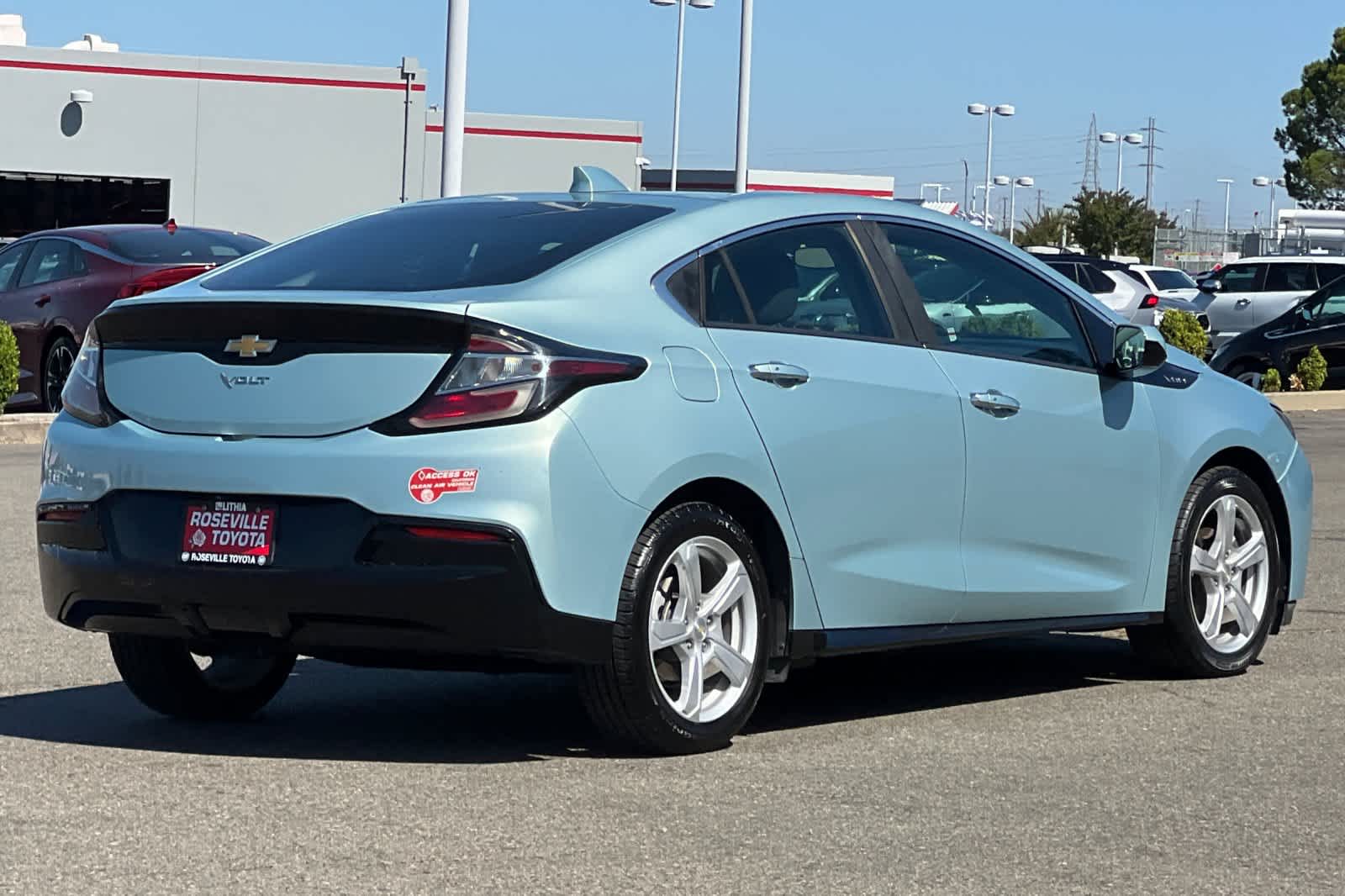 Thumbnail: 2018 Chevrolet Volt - 2