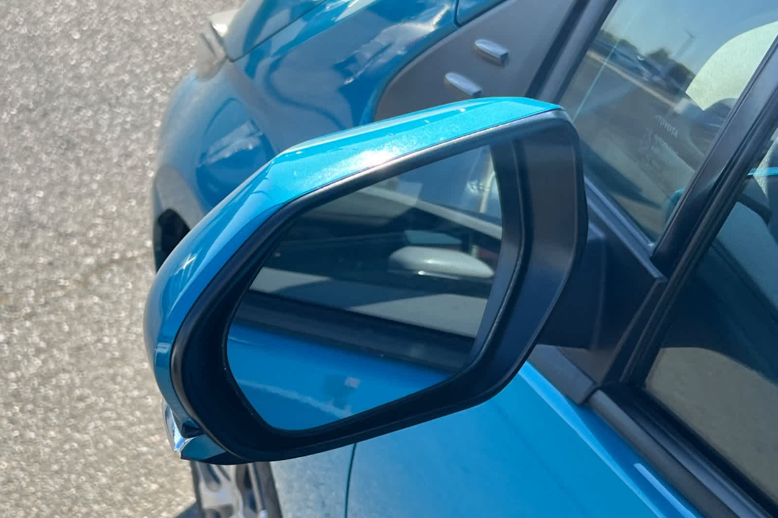 Thumbnail: 2021 Toyota Prius Prime - 19