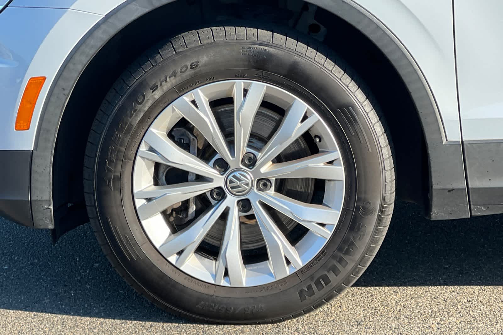 Thumbnail: 2018 Volkswagen Tiguan - 30