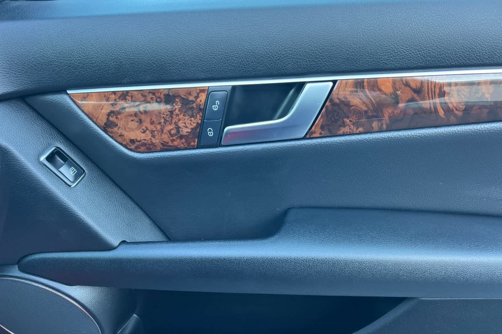 Thumbnail: 2012 Mercedes-Benz C-Class - 18