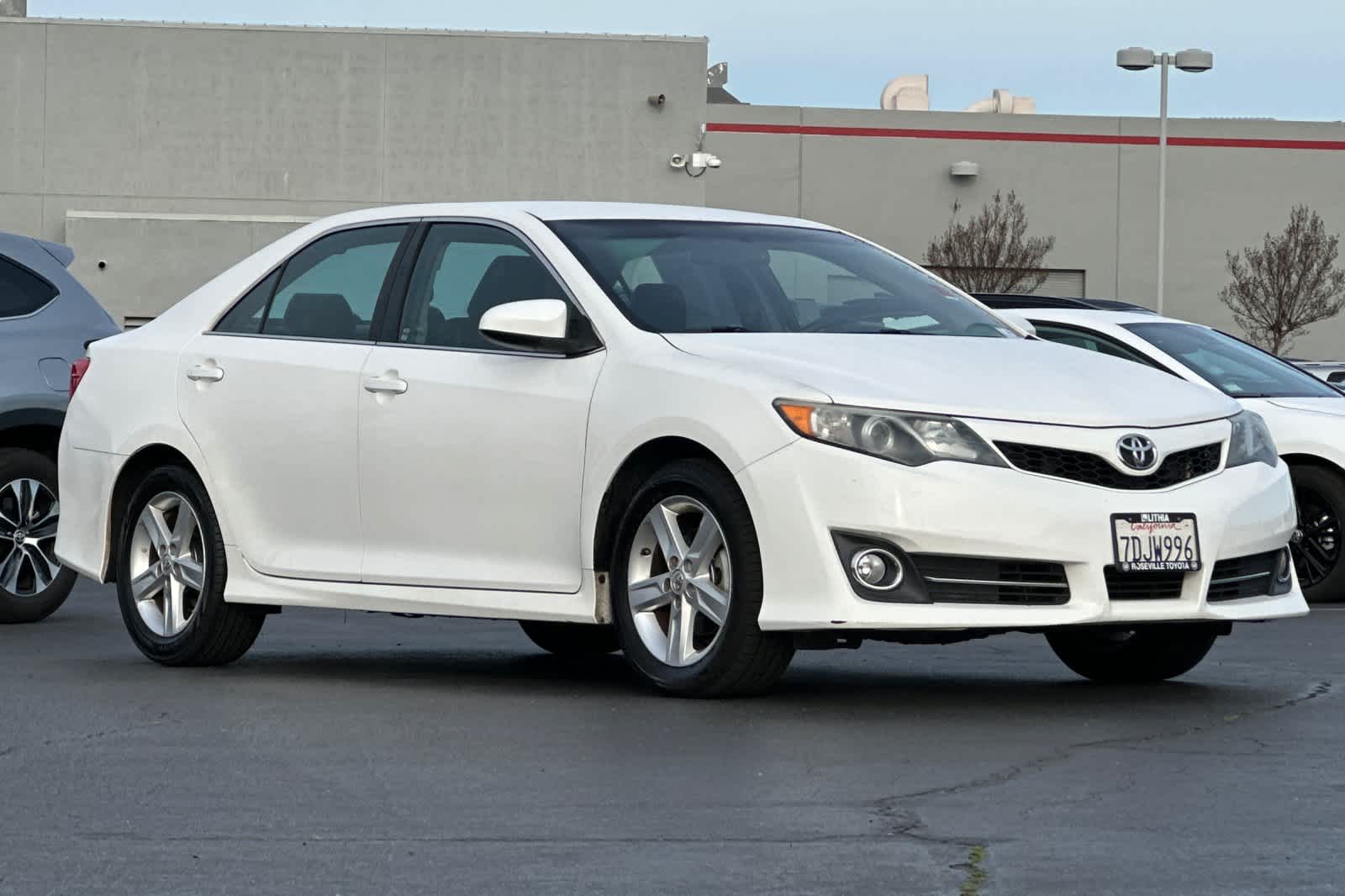 Thumbnail: 2014 Toyota Camry - 5