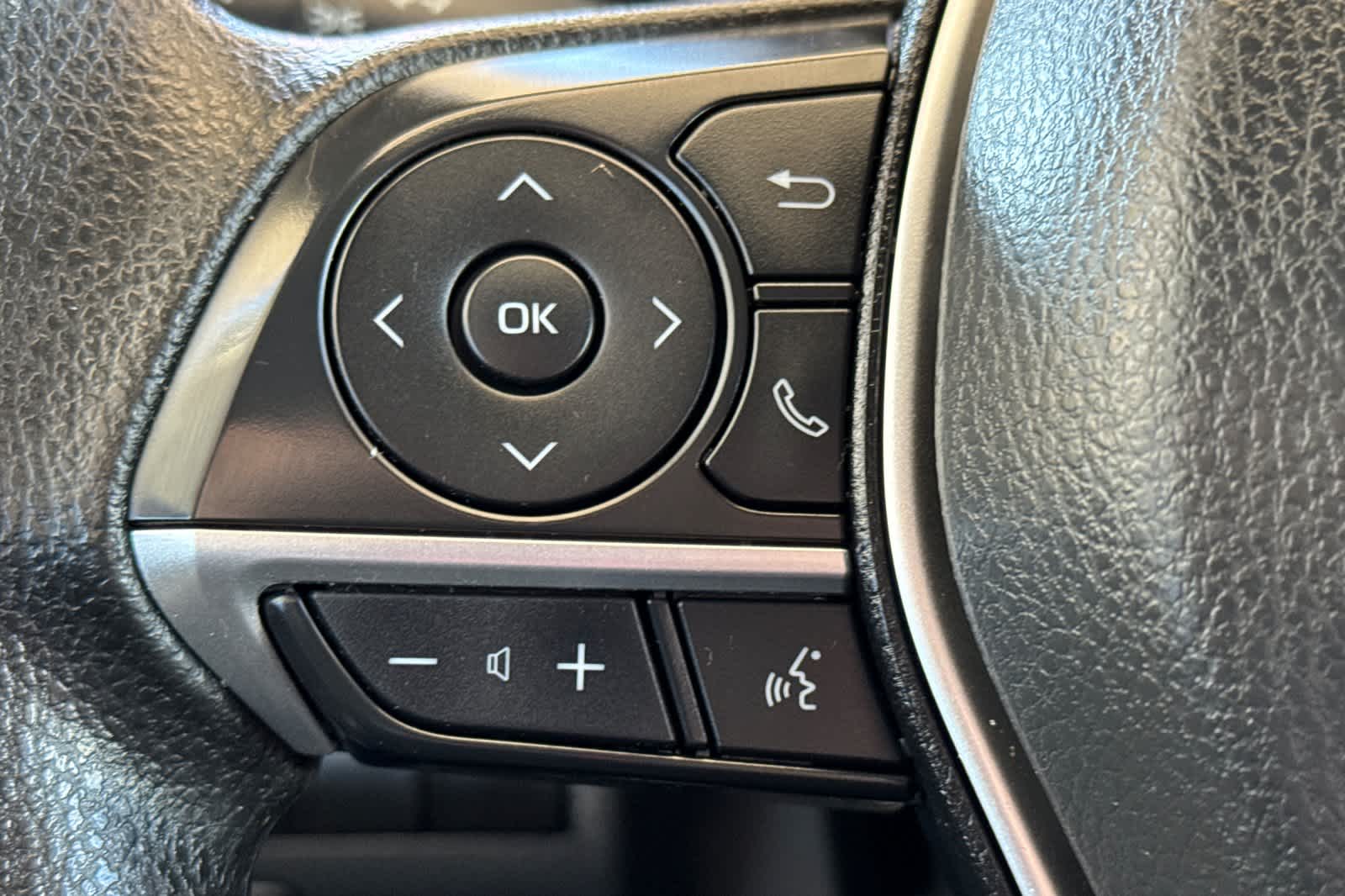 Thumbnail: 2023 Toyota Camry - 23