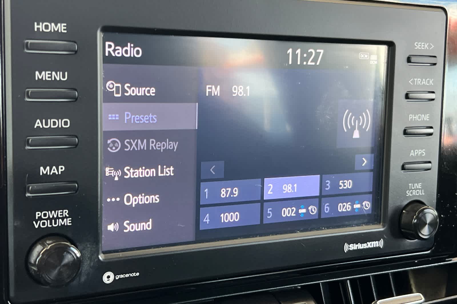 Thumbnail: 2022 Toyota RAV4 - 20