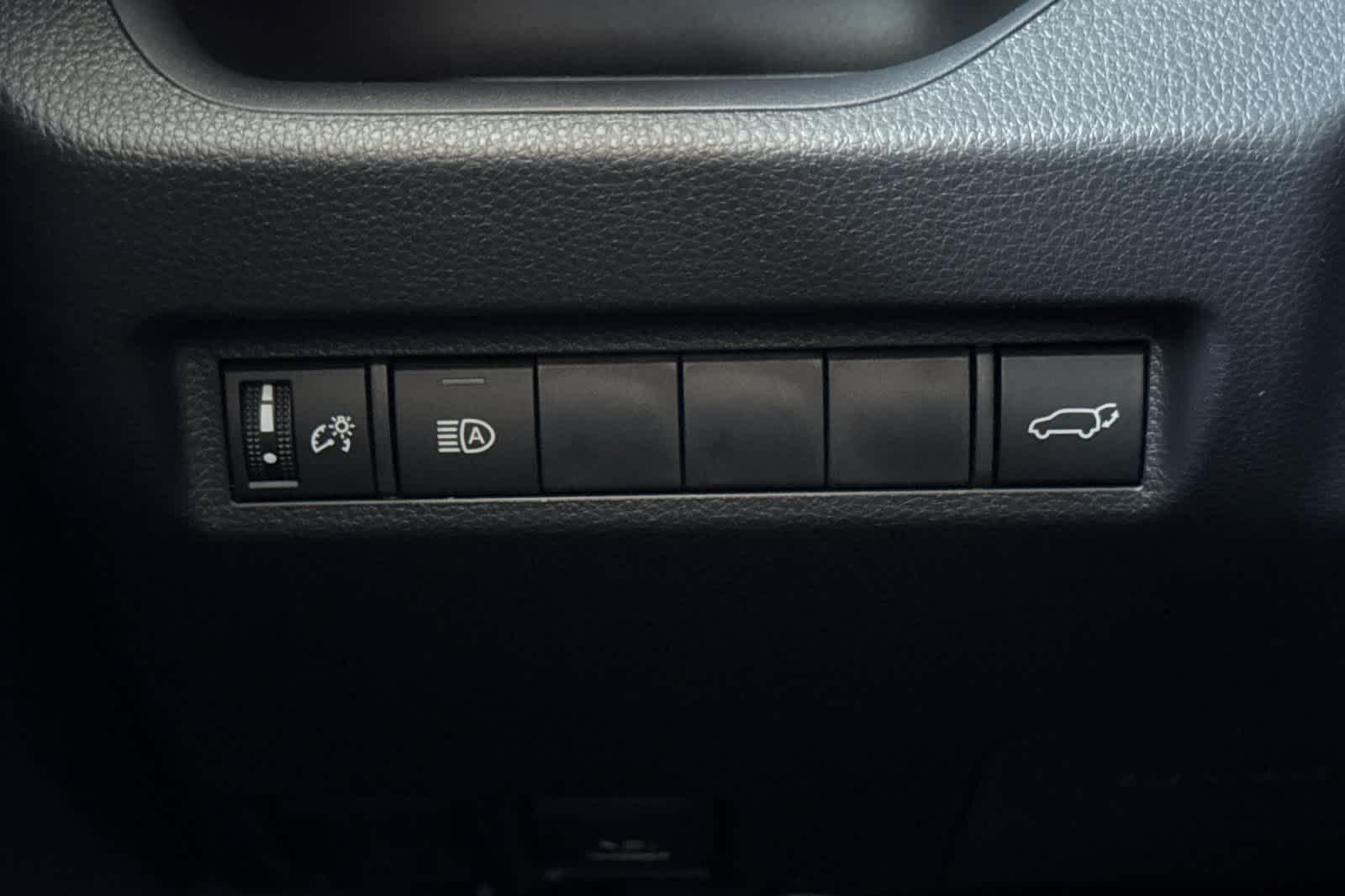 Thumbnail: 2025 Toyota RAV4 - 29