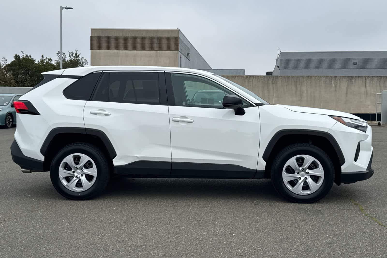 Thumbnail: 2024 Toyota RAV4 - 6